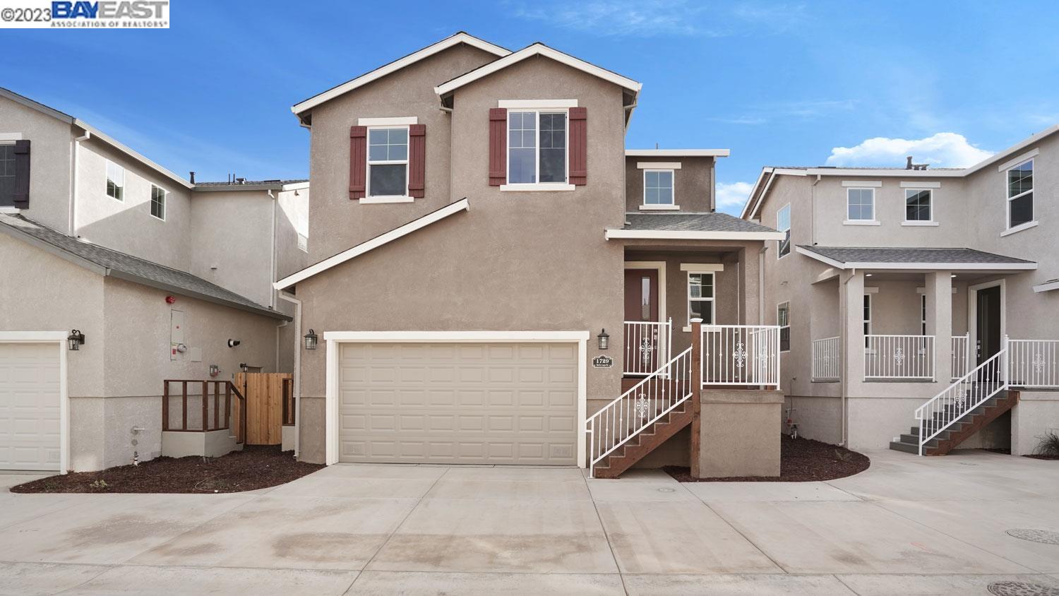 Detail Gallery Image 1 of 39 For 1729 Bella Lago Dr, Stockton,  CA 95206 - 4 Beds | 2/1 Baths