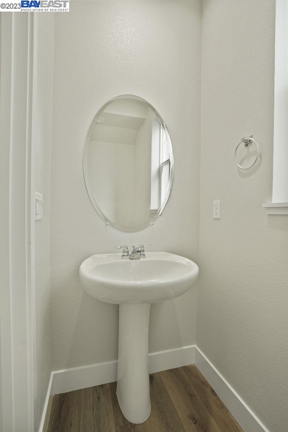 Detail Gallery Image 16 of 39 For 1729 Bella Lago Dr, Stockton,  CA 95206 - 4 Beds | 2/1 Baths