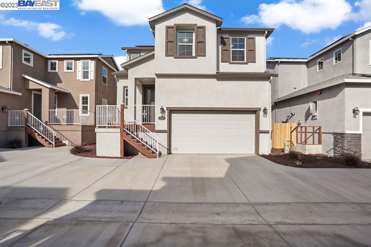 Detail Gallery Image 1 of 1 For 1711 Bella Lago Dr, Stockton,  CA 95206 - 4 Beds | 2/1 Baths
