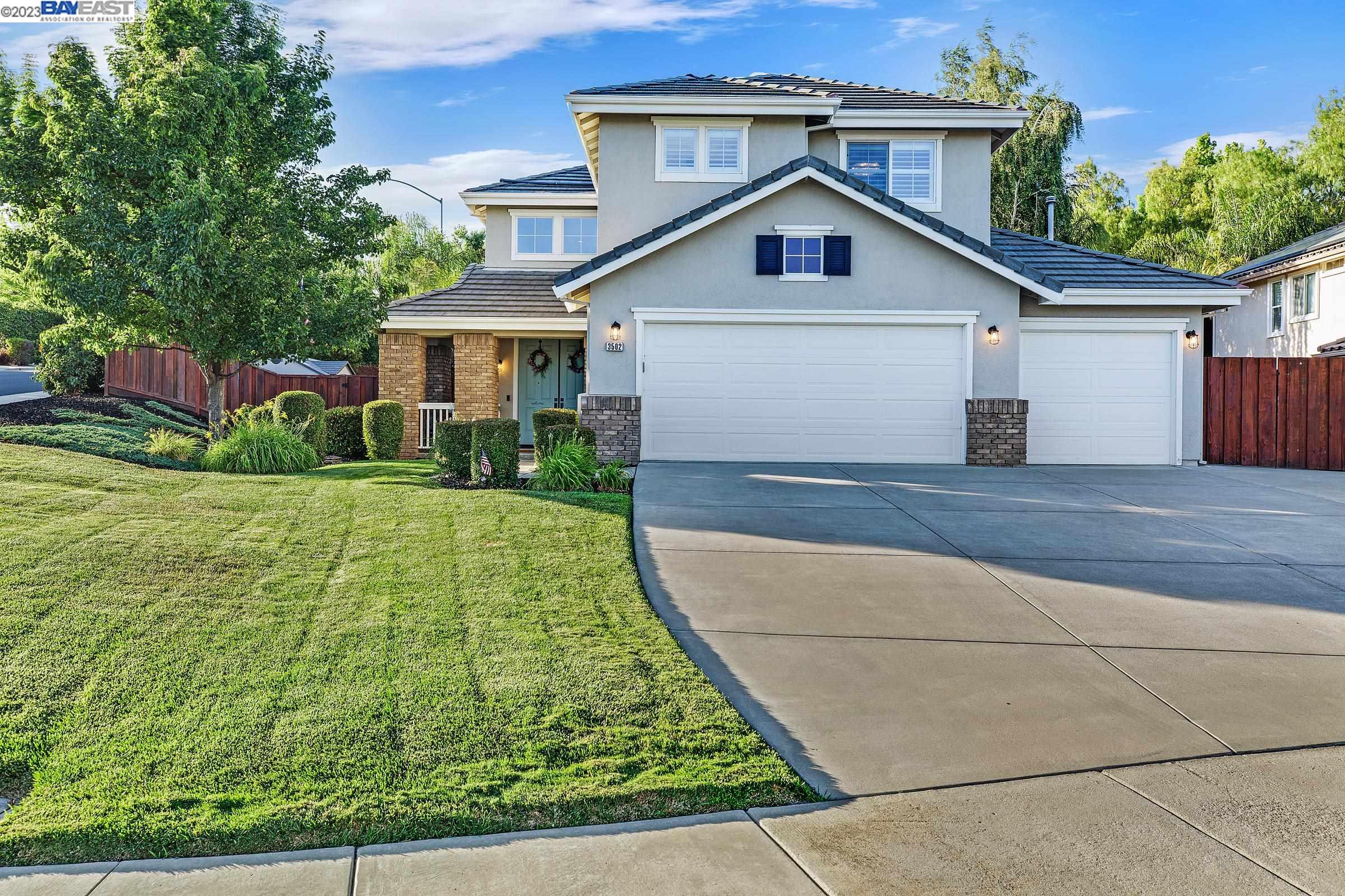 Detail Gallery Image 1 of 1 For 3502 Ridgecrest Way, Livermore,  CA 94551 - 4 Beds | 2/1 Baths