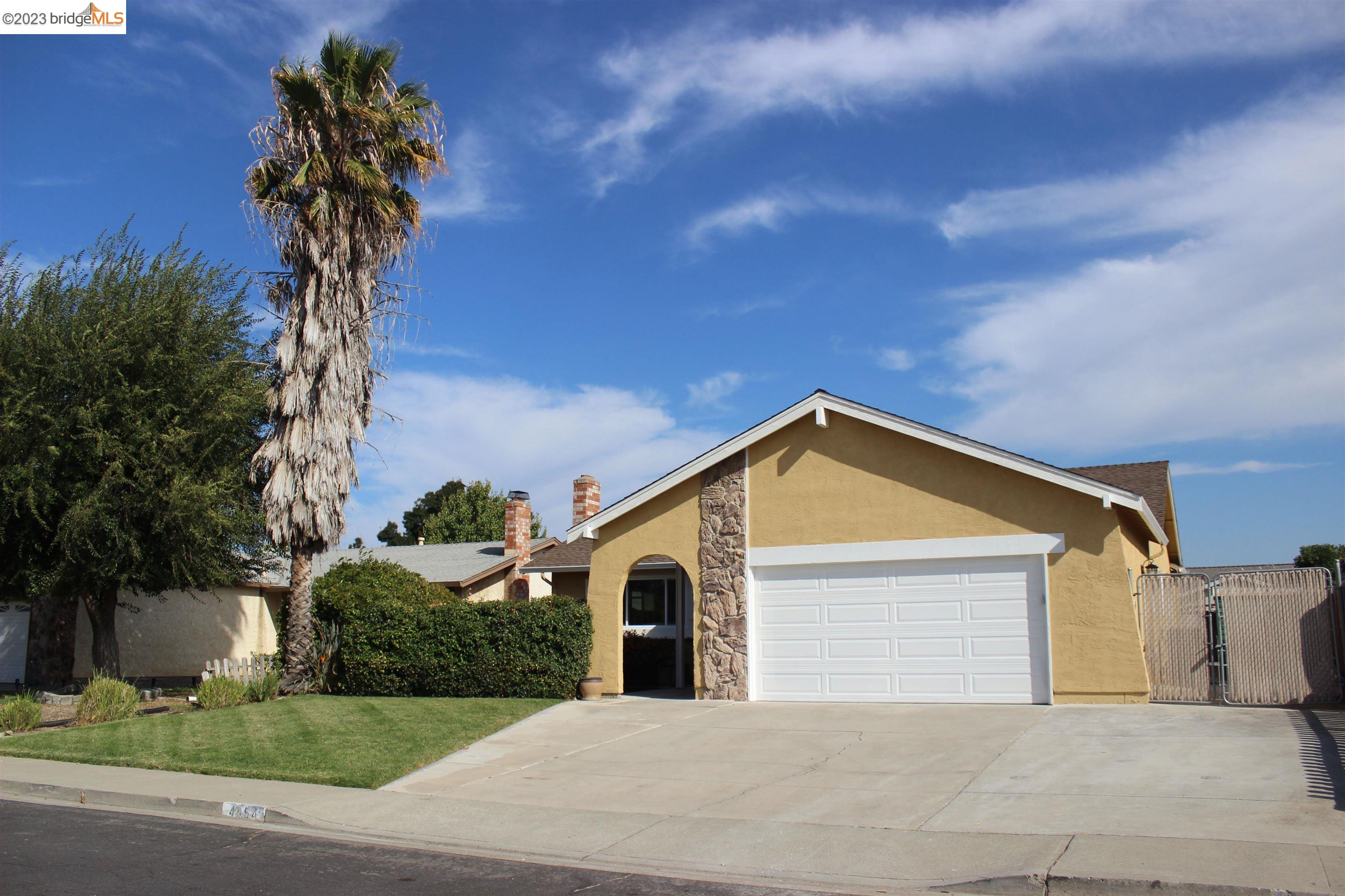 Detail Gallery Image 1 of 1 For 4854 Chablis Ct, Oakley,  CA 94561 - 4 Beds | 2 Baths