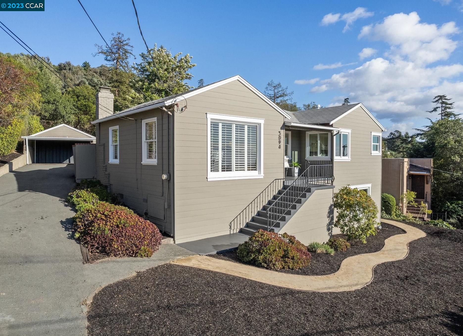 Detail Gallery Image 1 of 1 For 3094 Guido St, Oakland,  CA 94602 - 3 Beds | 2 Baths