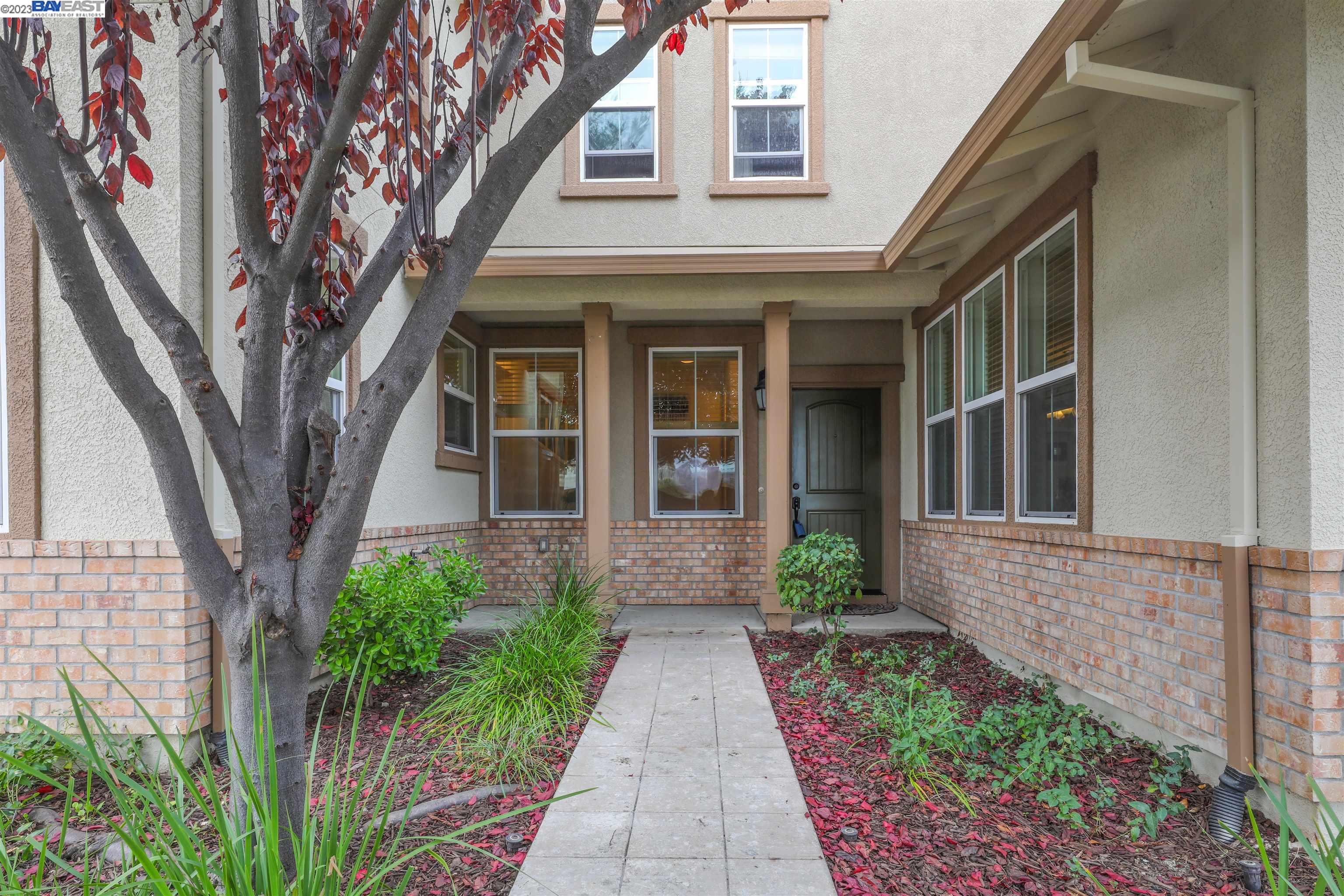 Detail Gallery Image 1 of 1 For 2601 Northern Cross Rd, Hayward,  CA 94545 - 3 Beds | 2/1 Baths