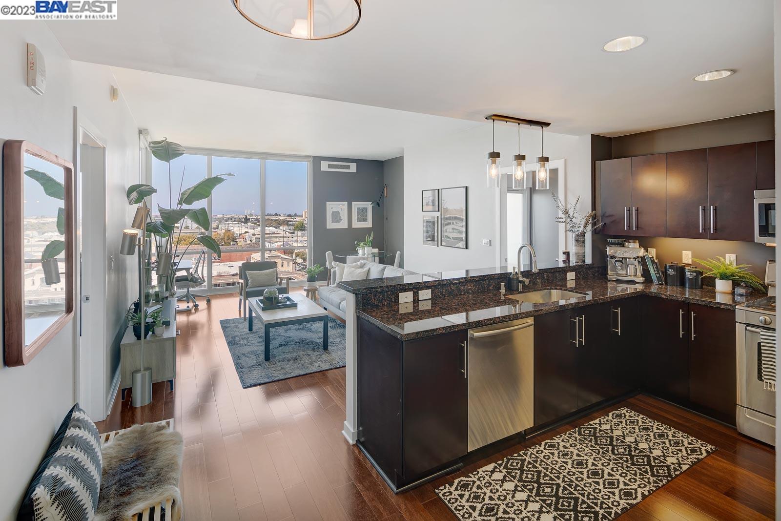 Detail Gallery Image 1 of 1 For 222 Broadway #1004,  Oakland,  CA 94607 - 2 Beds | 2 Baths