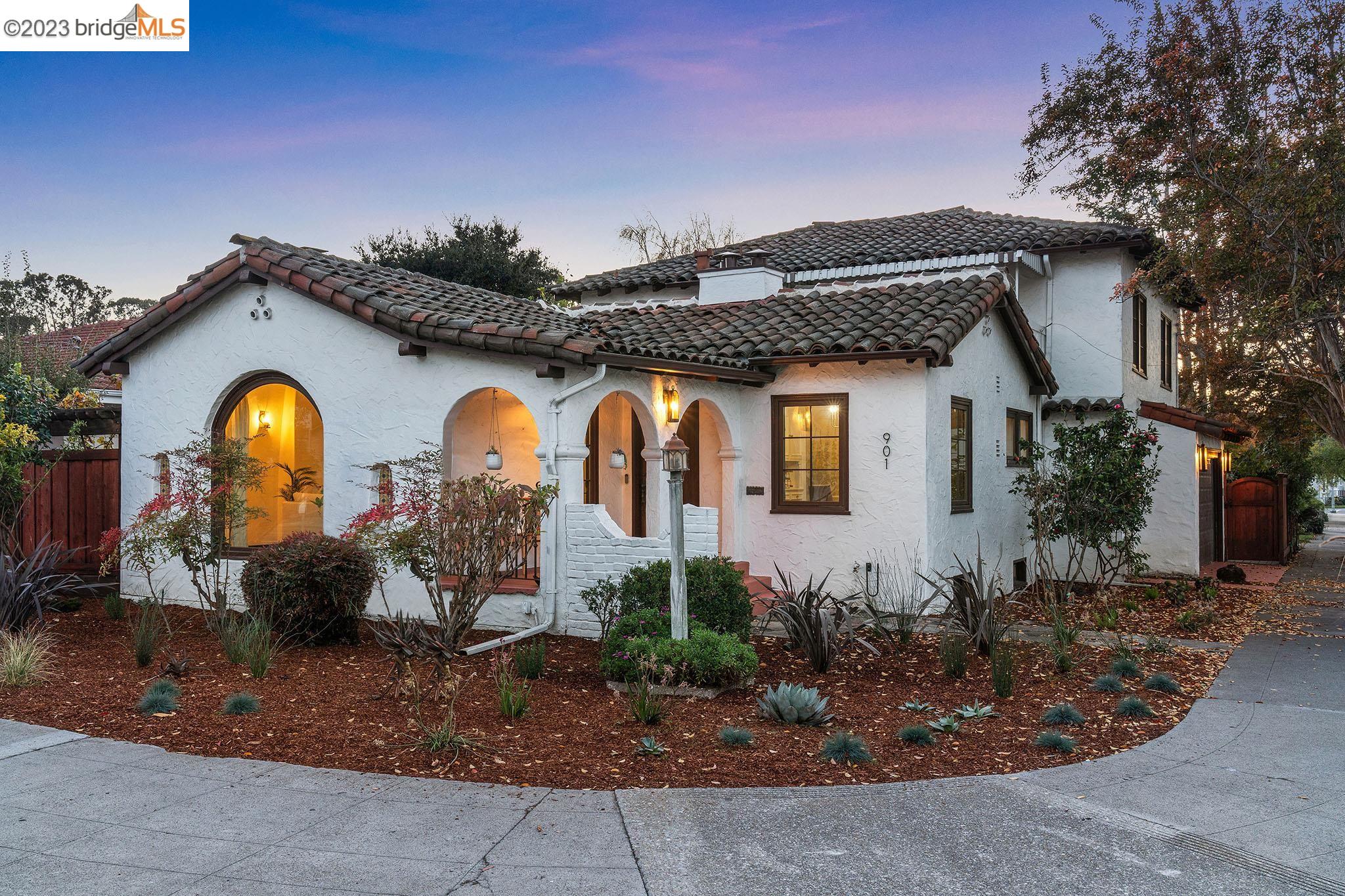 Detail Gallery Image 1 of 1 For 901 Bancroft Ave, San Leandro,  CA 94577 - 4 Beds | 1/1 Baths