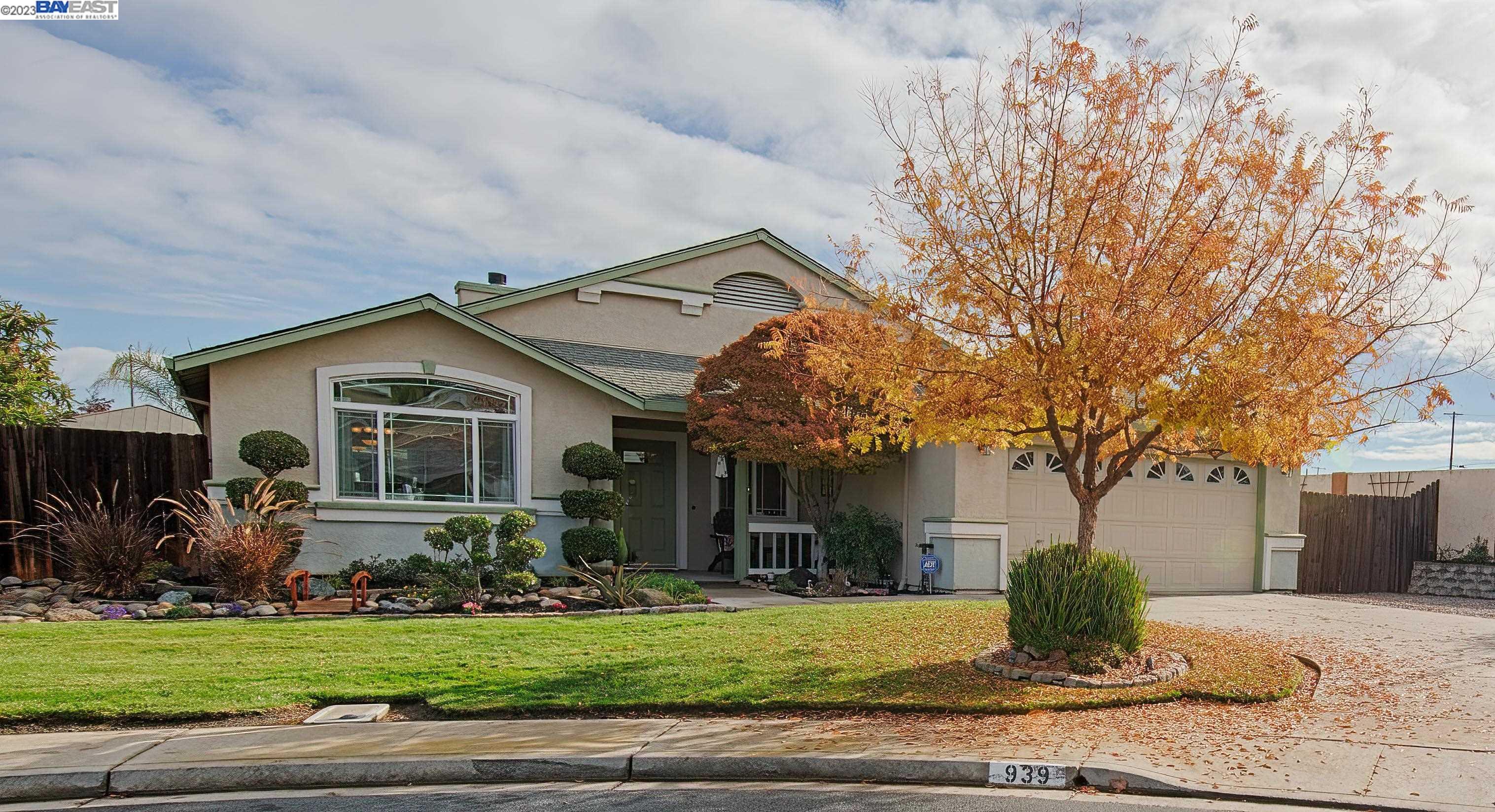 Detail Gallery Image 1 of 1 For 939 Jordan Ct, Oakley,  CA 94561 - 4 Beds | 2 Baths