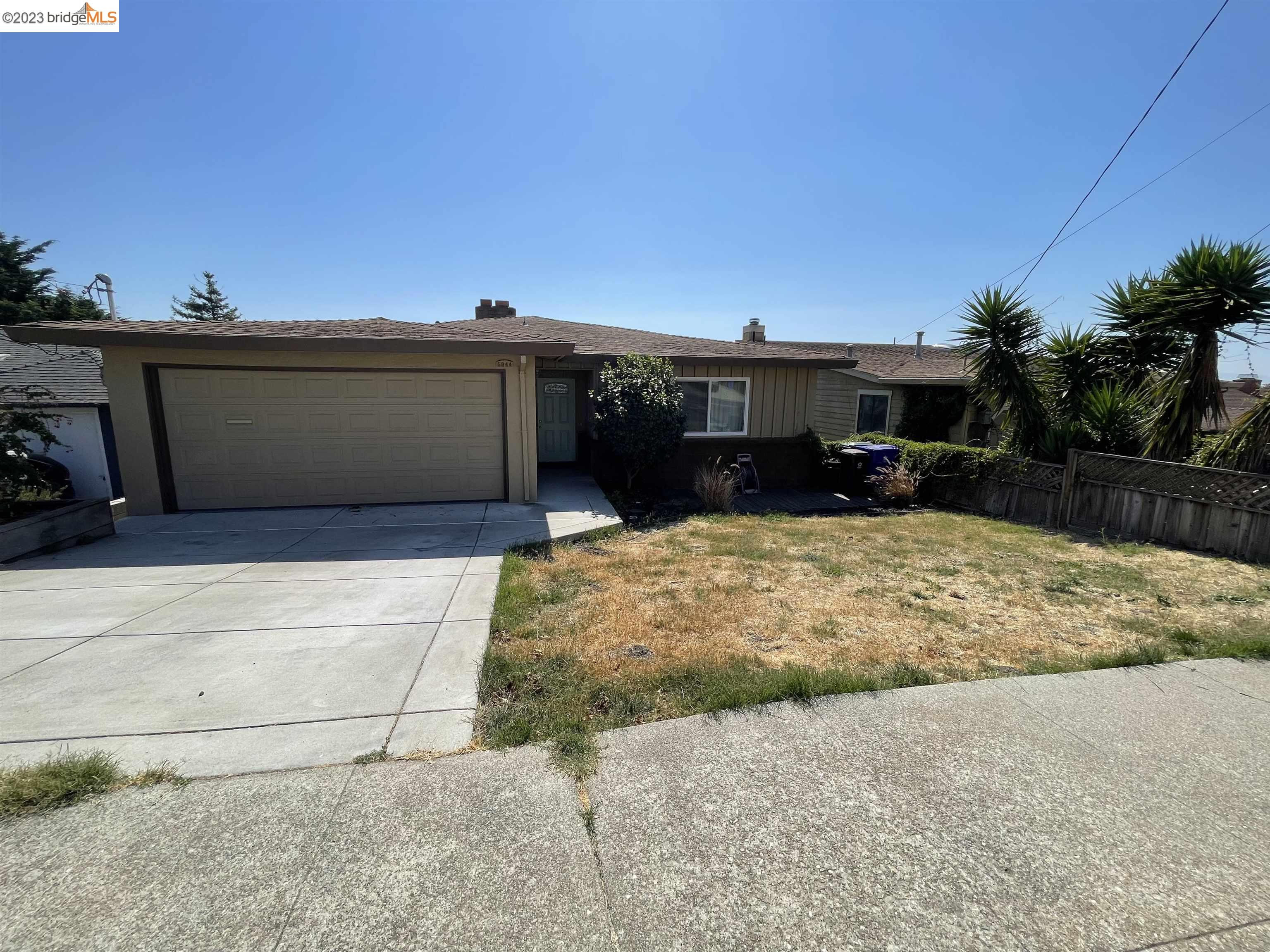 Detail Gallery Image 1 of 1 For 5844 Arlington Blvd, Richmond,  CA 94805 - 4 Beds | 3 Baths