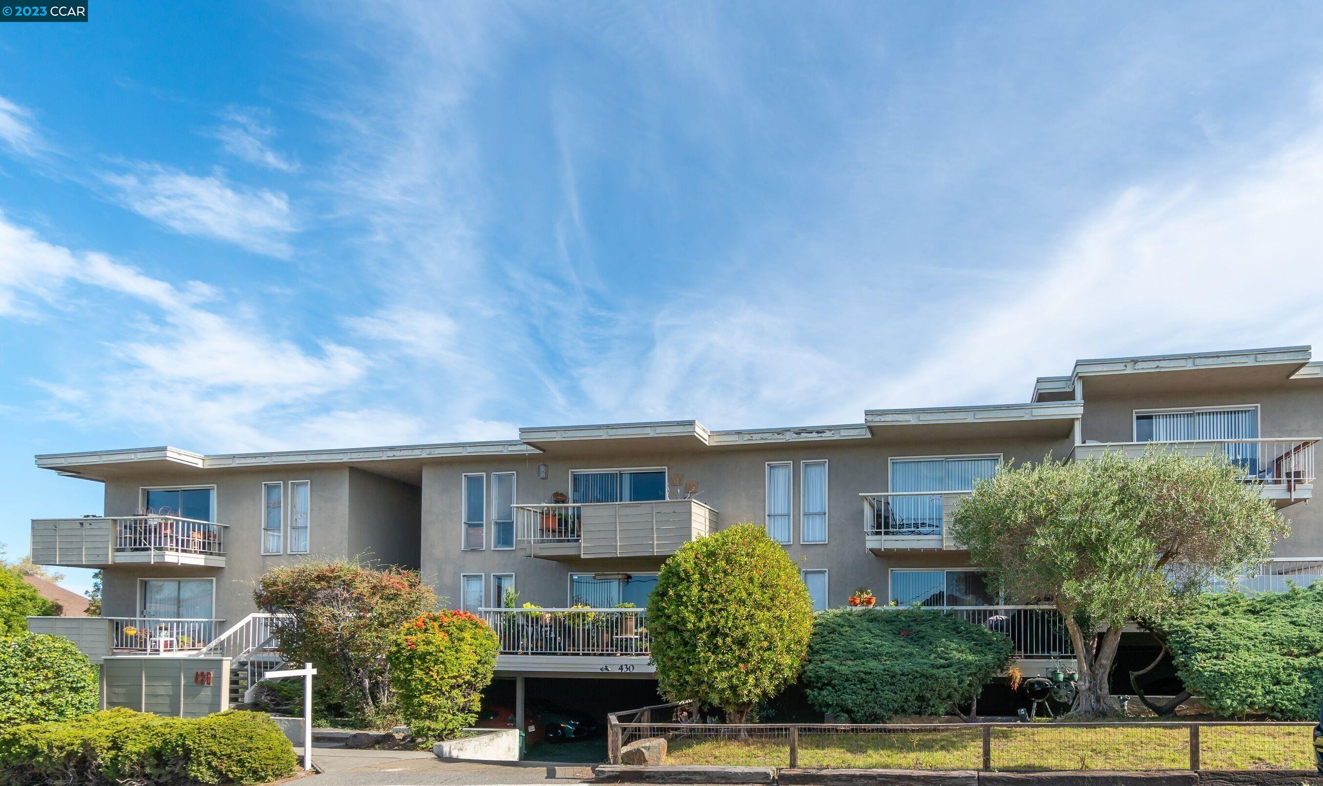 Detail Gallery Image 1 of 1 For 420 Golden Gate #102,  Richmond,  CA 94801 - 1 Beds | 1 Baths