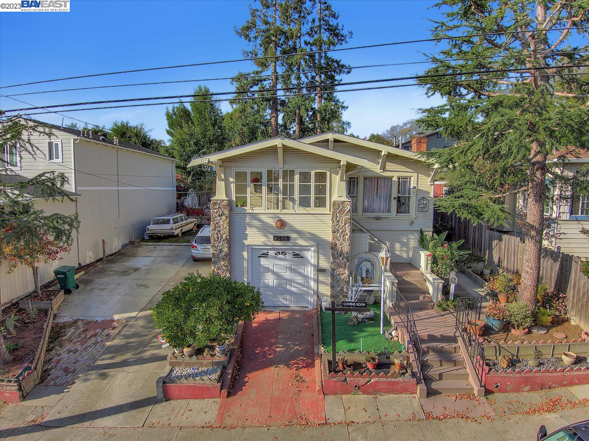 Detail Gallery Image 1 of 1 For 4035 Magee Ave, Oakland,  CA 94619 - 3 Beds | 2 Baths