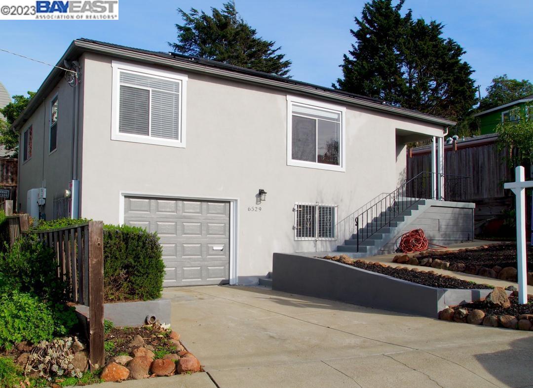 Detail Gallery Image 1 of 1 For 6529 Claremont Ave, Richmond,  CA 94805 - 3 Beds | 1 Baths