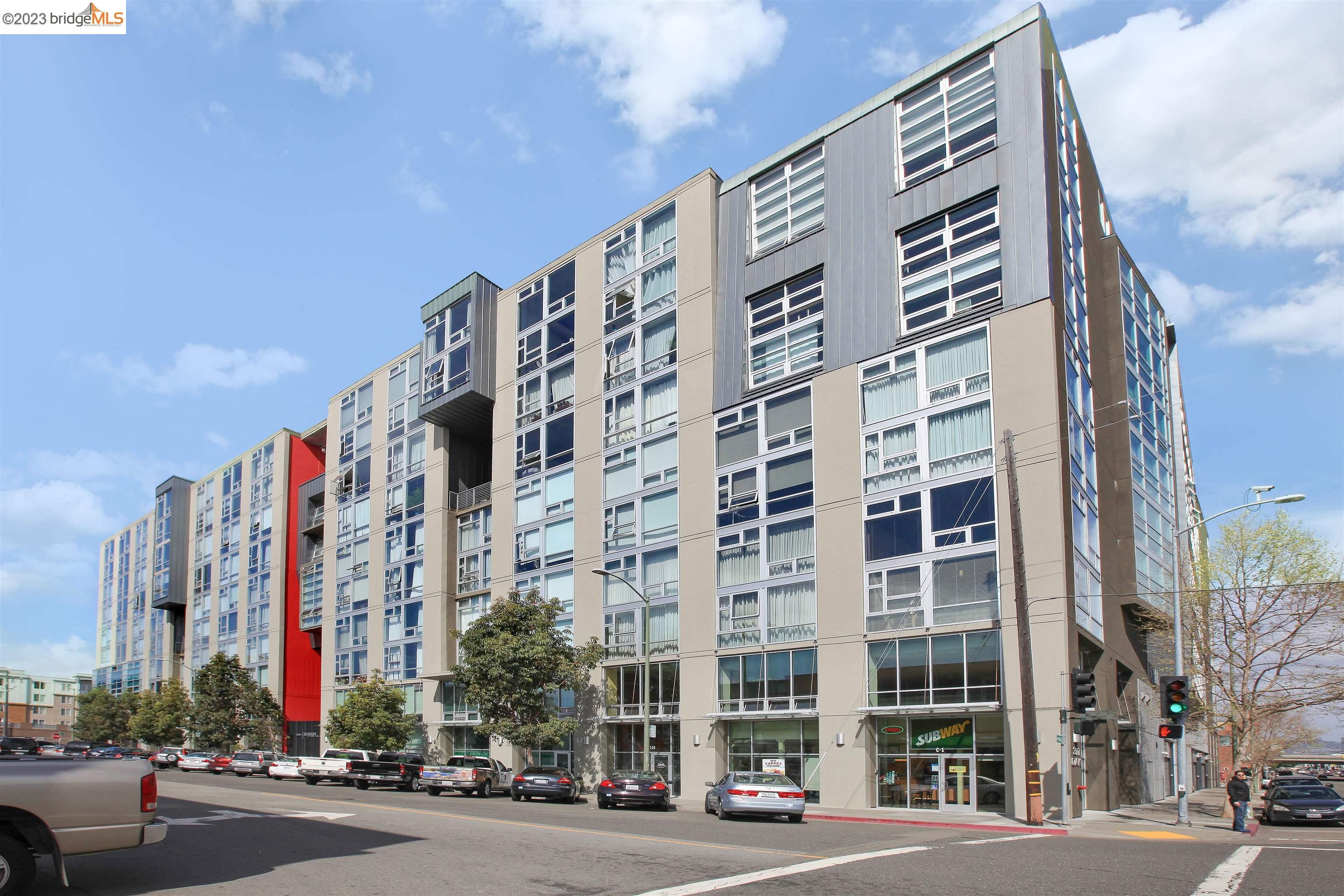 Detail Gallery Image 1 of 1 For 311 Oak St #304,  Oakland,  CA 94607 - 2 Beds | 2 Baths