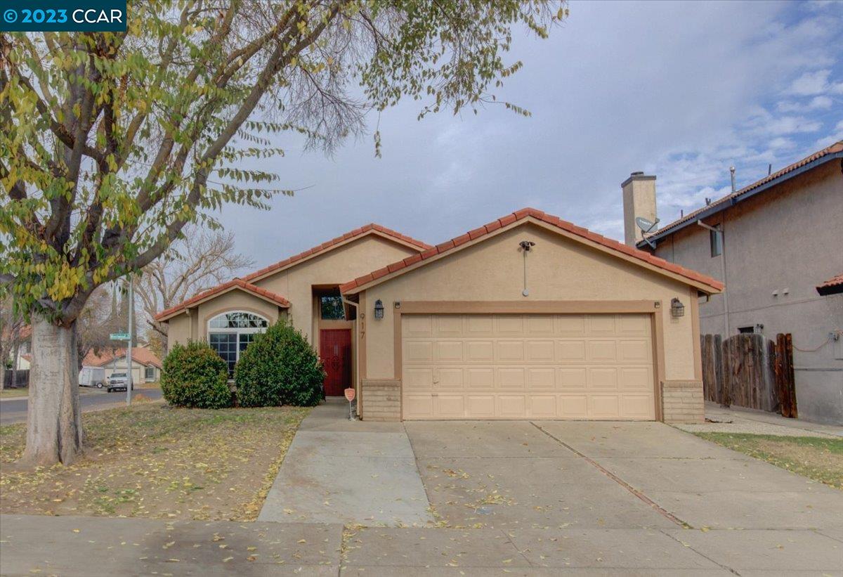 Detail Gallery Image 1 of 1 For 917 Vindel Ln, Modesto,  CA 95350 - 3 Beds | 2 Baths