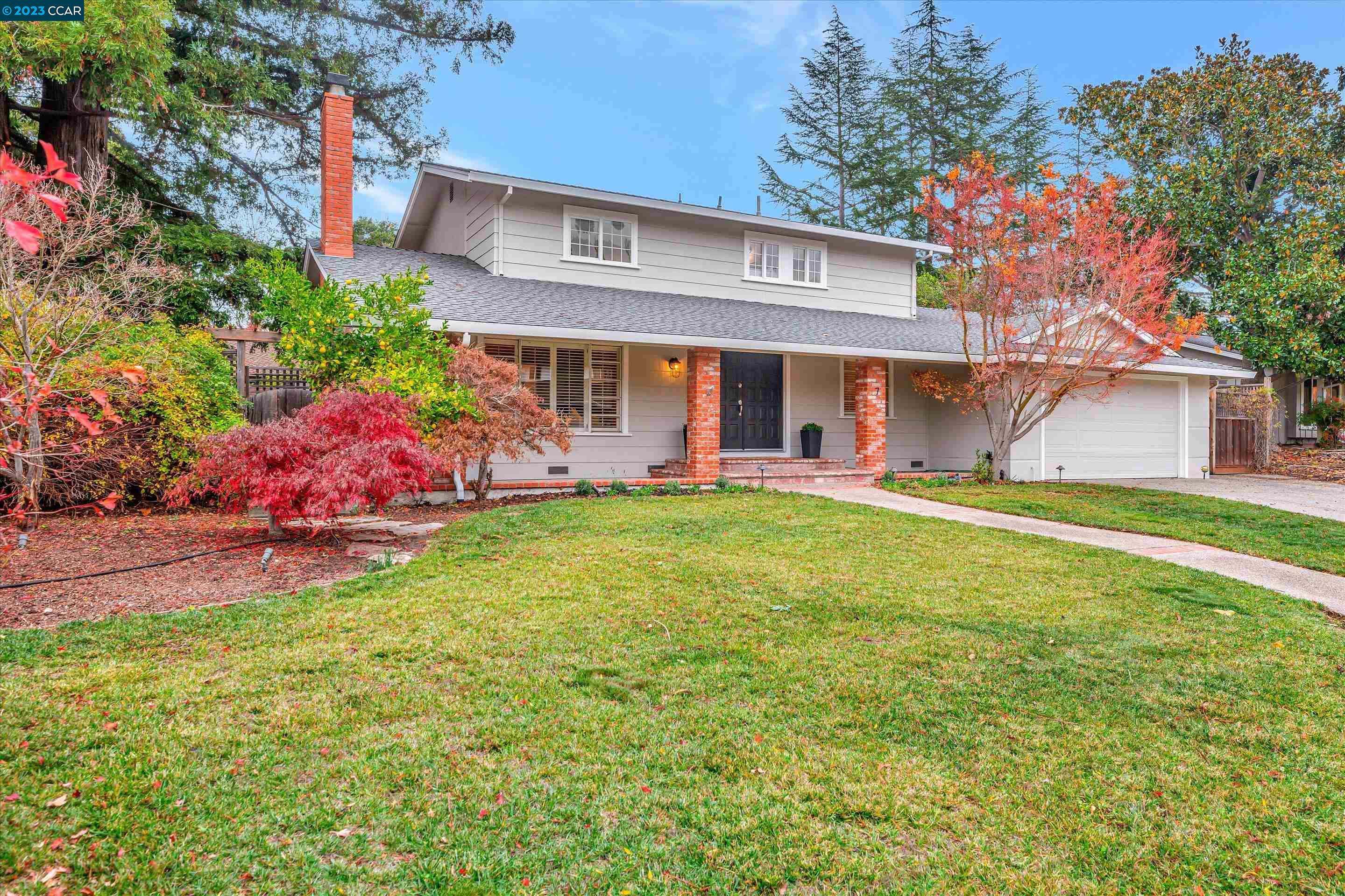 Detail Gallery Image 1 of 1 For 7 Juniper Way, Moraga,  CA 94556 - 4 Beds | 2/1 Baths