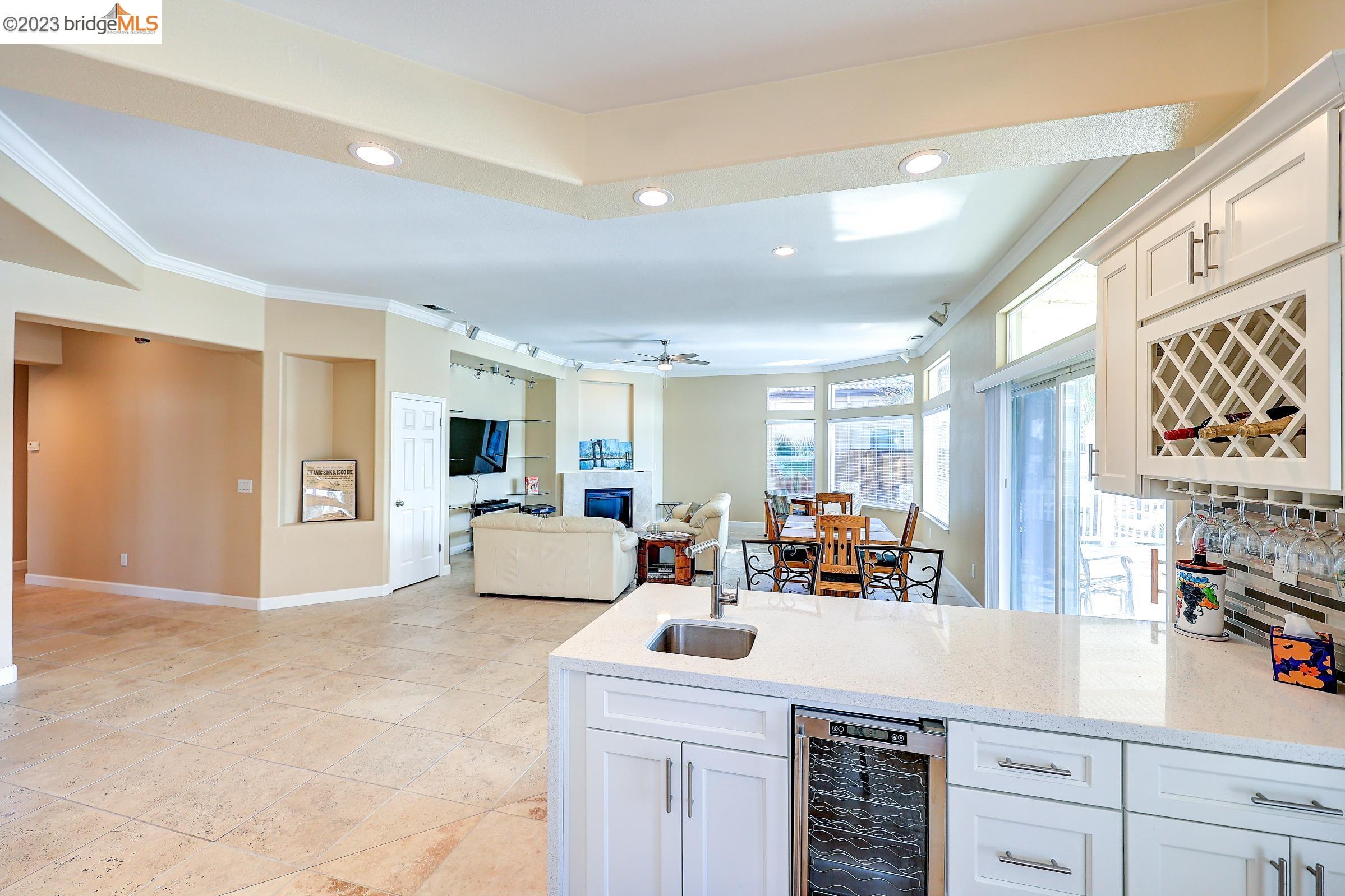 Detail Gallery Image 14 of 60 For 4050 Pier Point #100,  Discovery Bay,  CA 94505-9999 - 4 Beds | 2 Baths