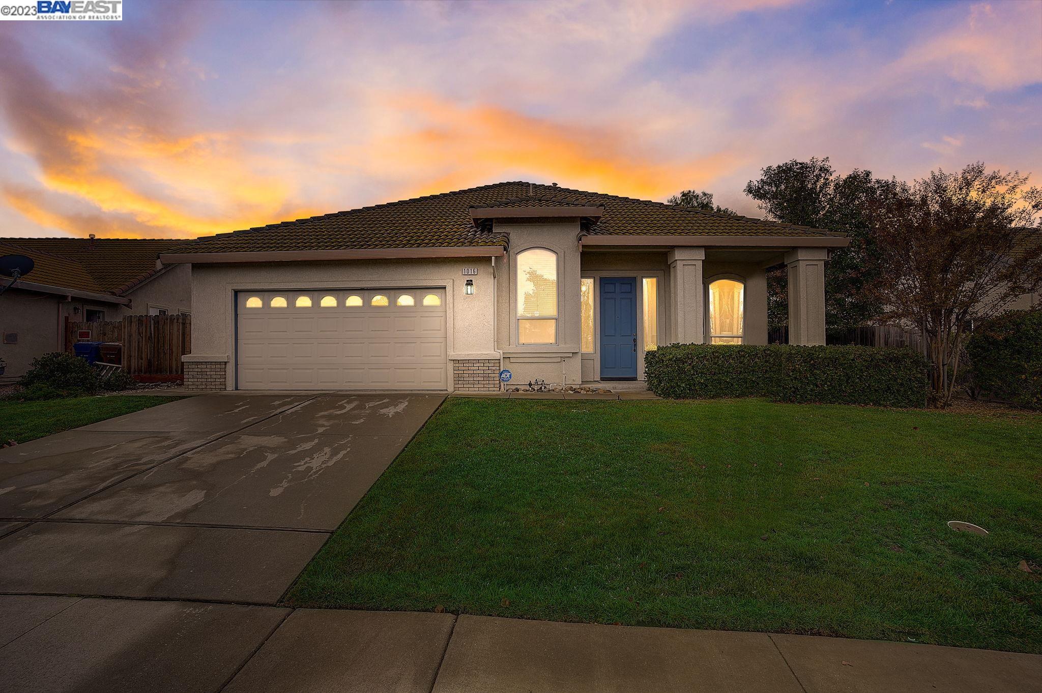 Detail Gallery Image 1 of 1 For 1016 Carpinteria Drive, Antioch,  CA 94509 - 3 Beds | 2 Baths