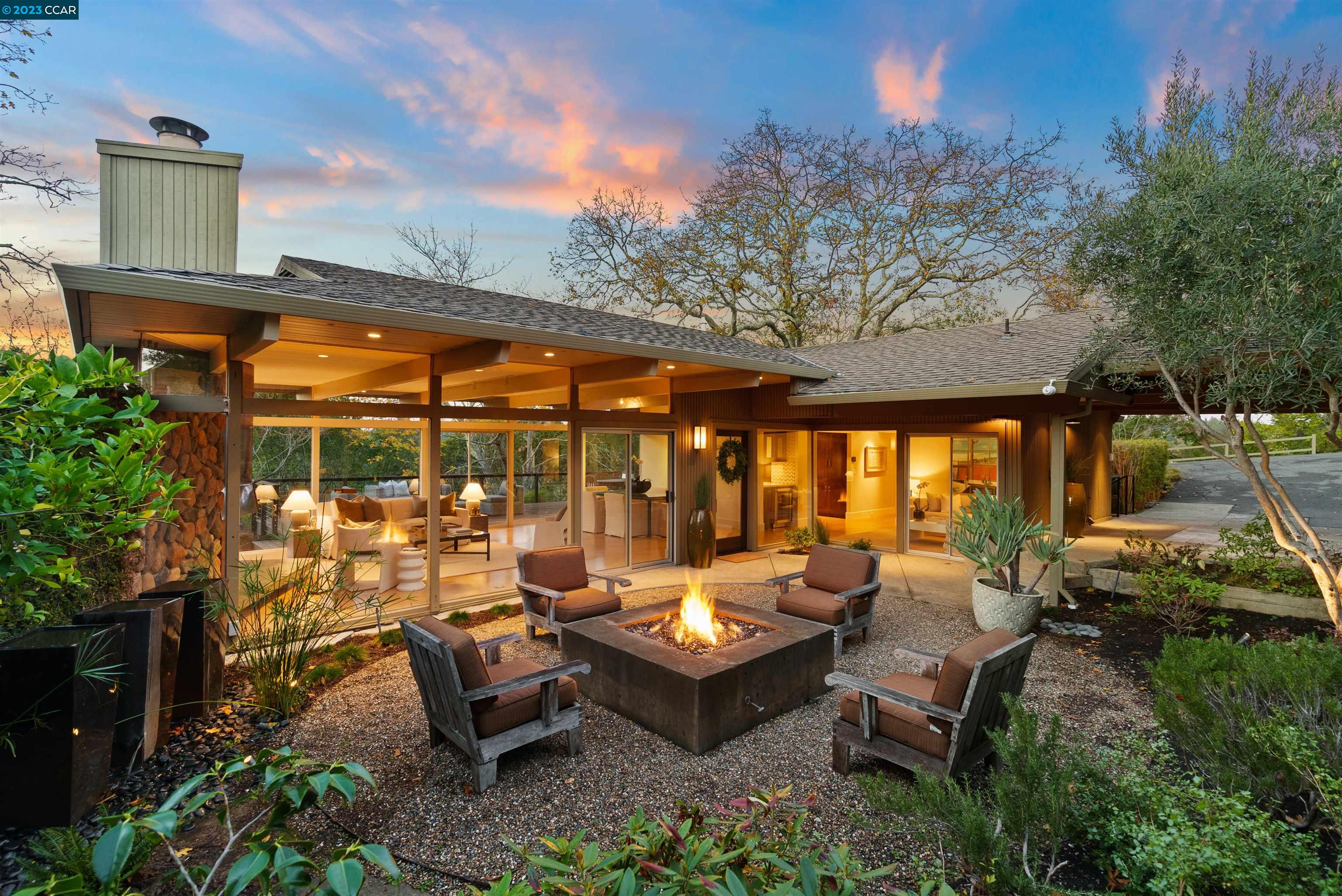 Detail Gallery Image 1 of 1 For 67 La Cuesta Rd, Orinda,  CA 94563 - 2 Beds | 2 Baths