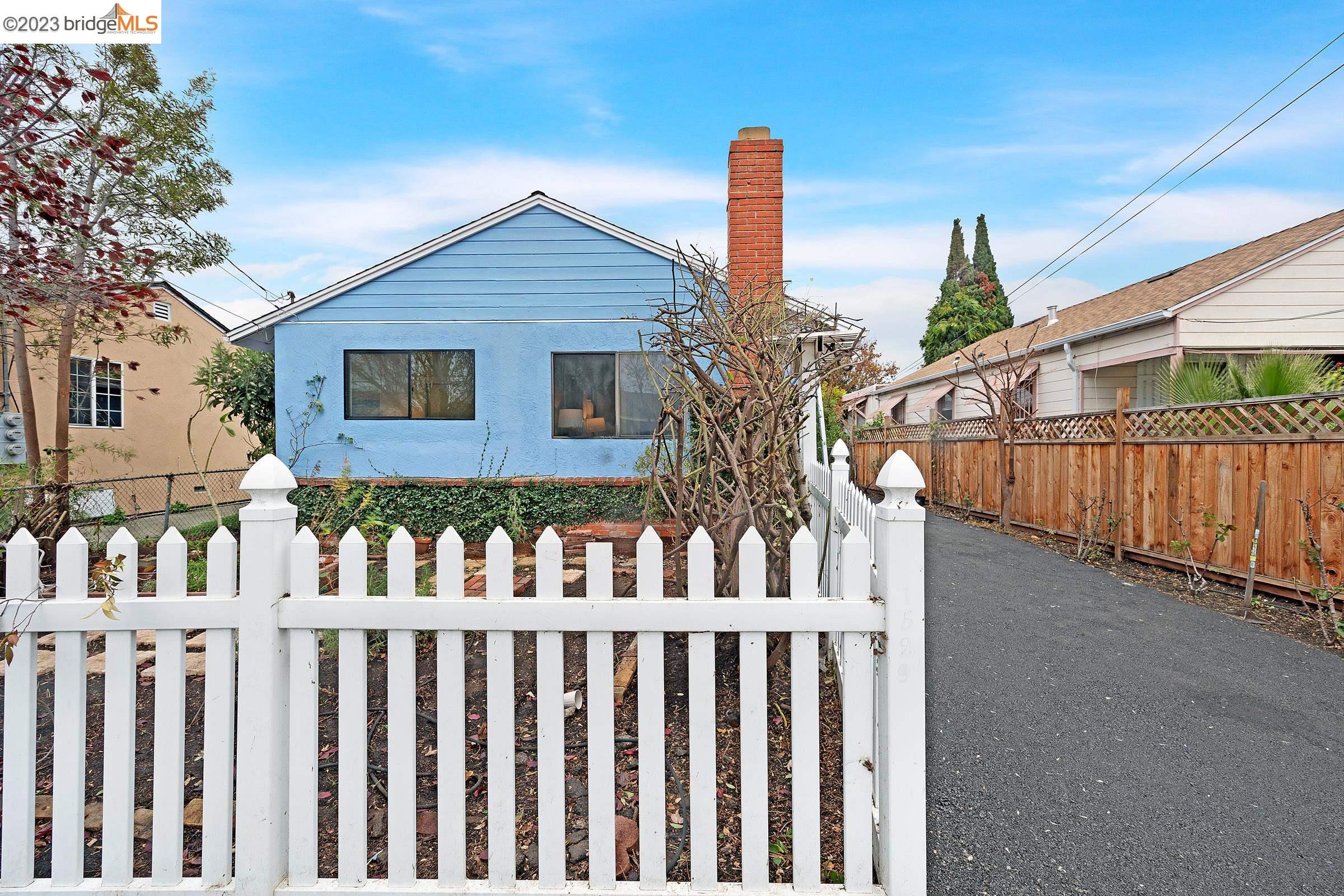 Detail Gallery Image 1 of 1 For 1529 153rd Ave, San Leandro,  CA 94578 - 3 Beds | 2 Baths