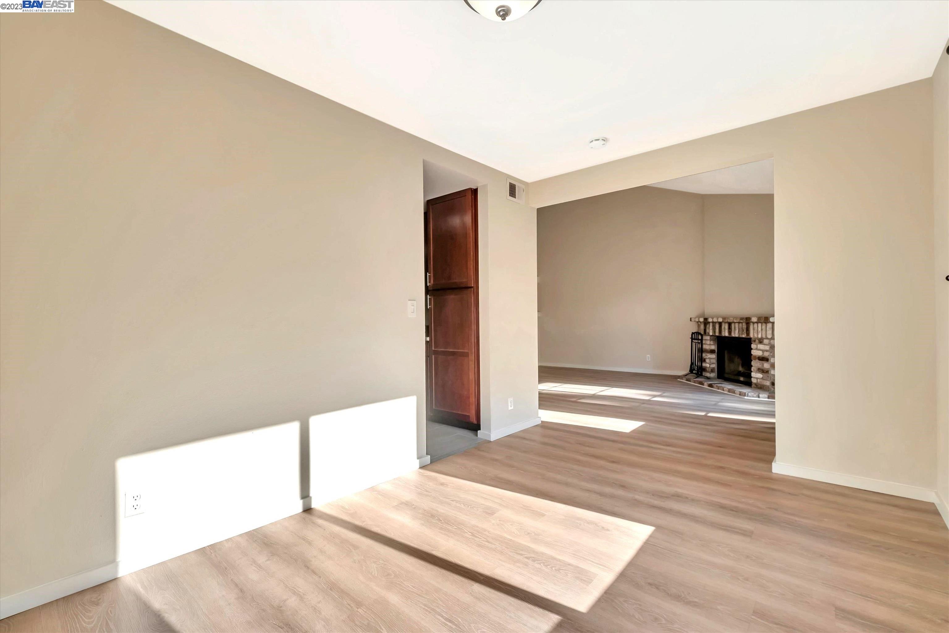 Photo #5: 41046061 Listing 