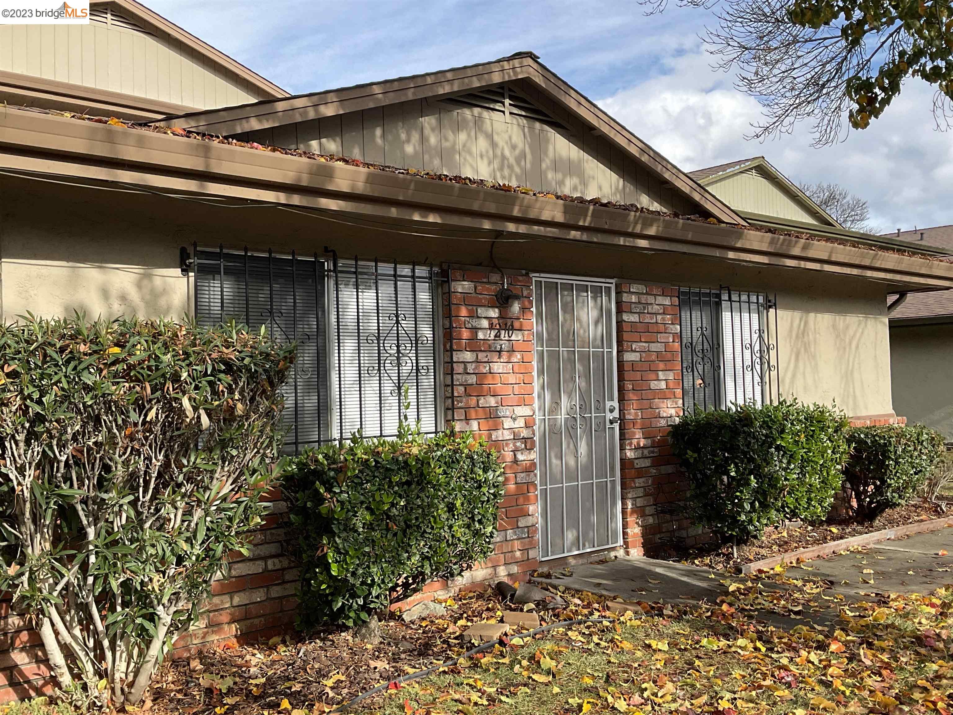 Detail Gallery Image 1 of 1 For 1210 Sycamore Drive #1,  Antioch,  CA 94509 - 2 Beds | 1 Baths