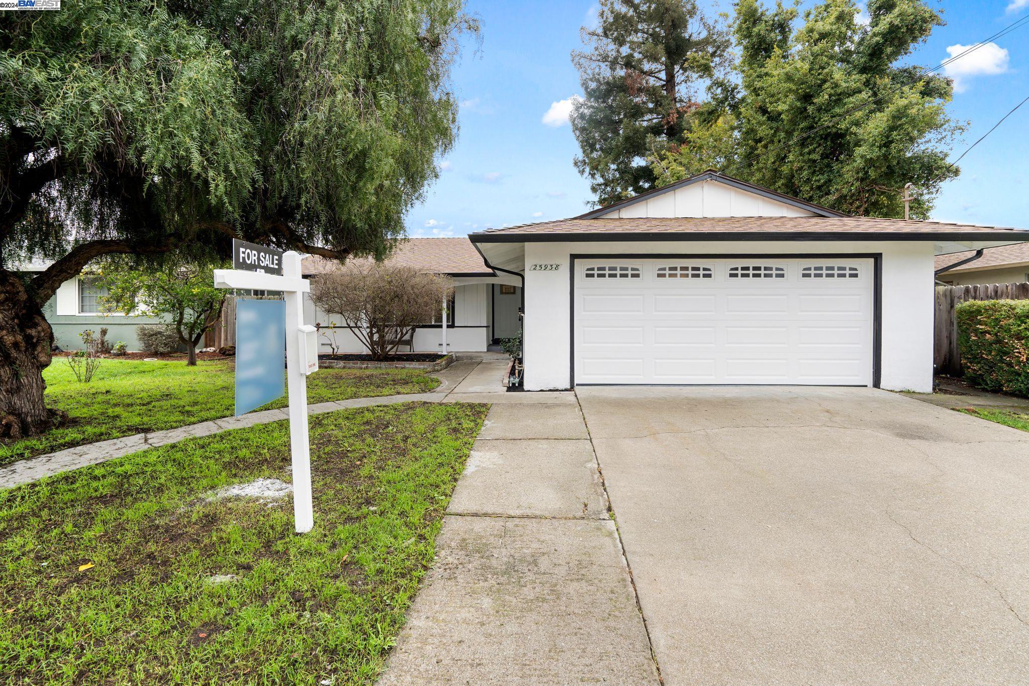 Detail Gallery Image 1 of 1 For 25938 Madeline Ln, Hayward,  CA 94545 - 3 Beds | 2 Baths