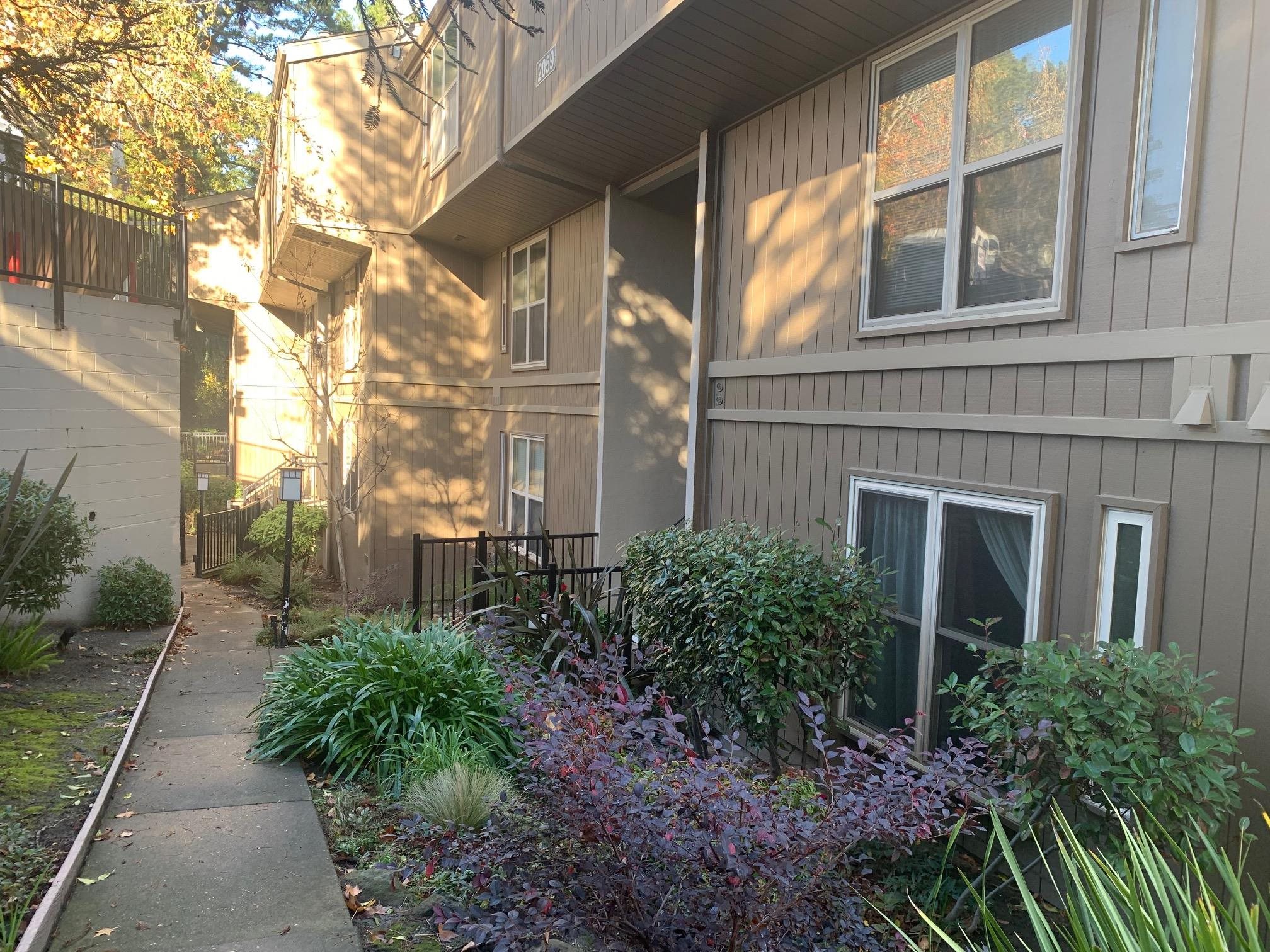 MLS: 41046532 Condo For Sale