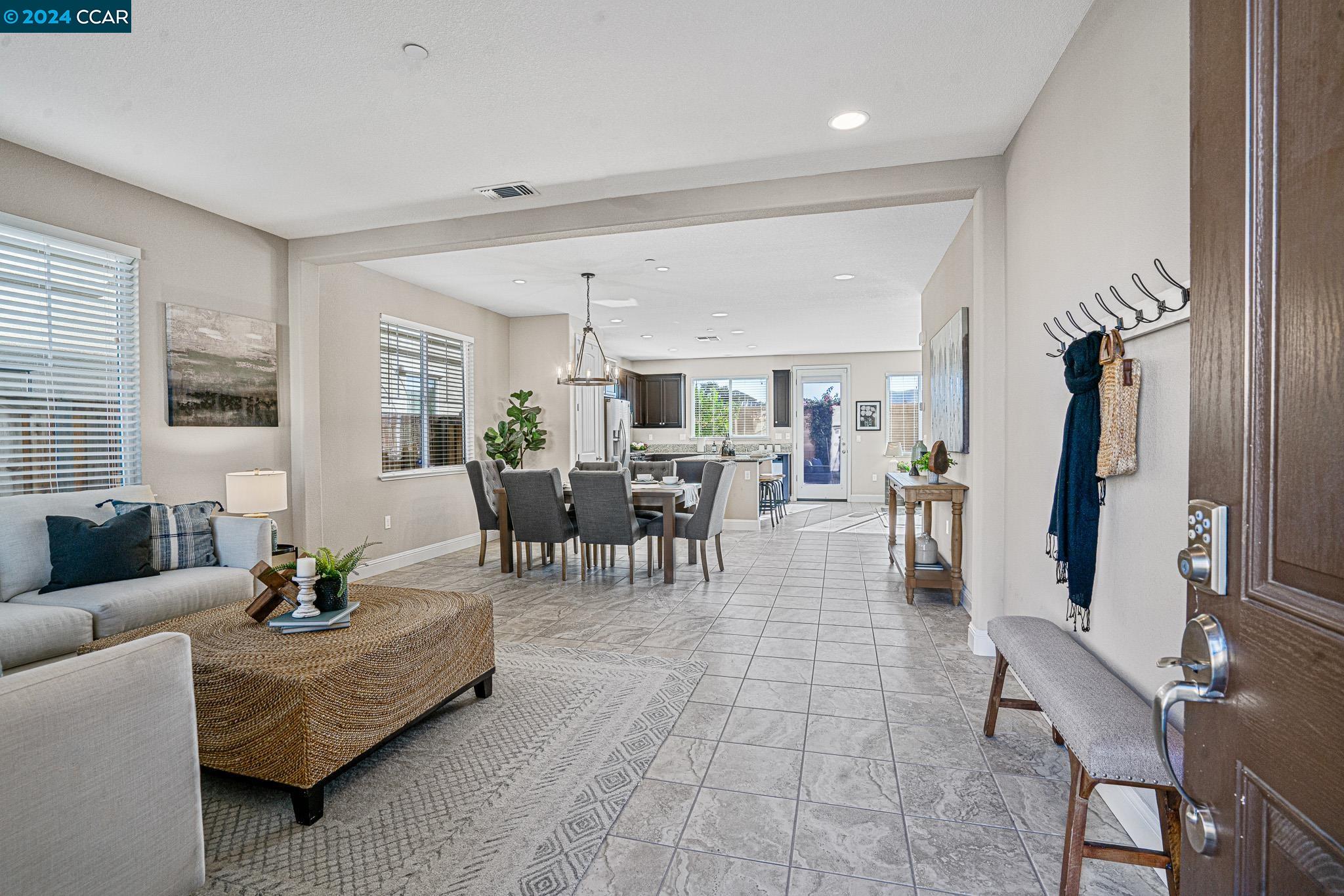Detail Gallery Image 1 of 1 For 40 Greystone Pl, Pittsburg,  CA 94565 - 4 Beds | 2/1 Baths