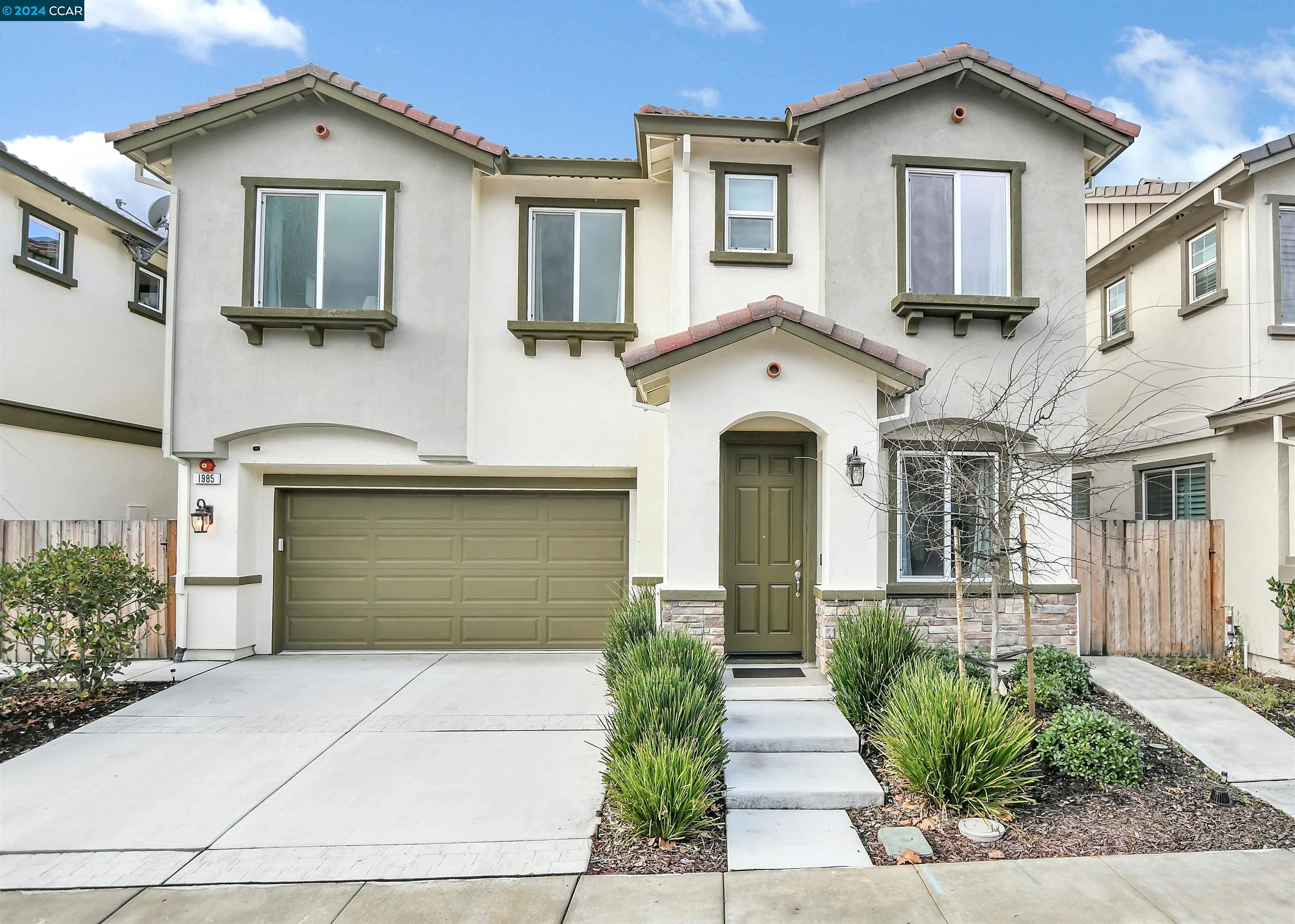 Detail Gallery Image 1 of 1 For 1985 Amelia Ln, Fairfield,  CA 94533 - 4 Beds | 2/1 Baths