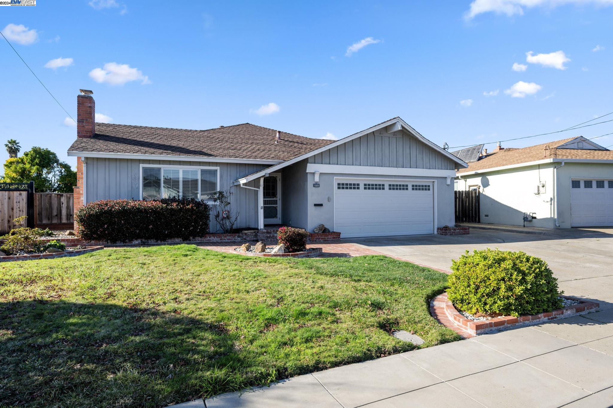 Detail Gallery Image 1 of 1 For 15583 via Vega, San Lorenzo,  CA 94580 - 3 Beds | 2 Baths