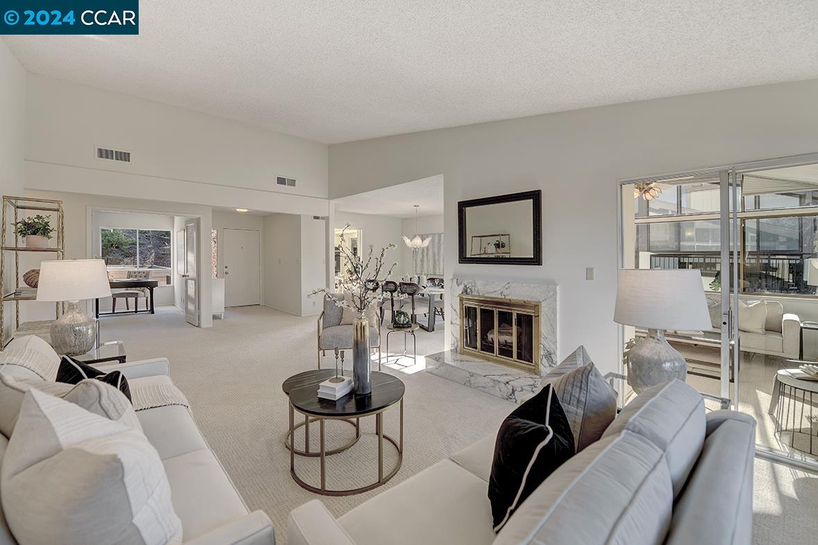 Detail Gallery Image 1 of 50 For 2065 Cactus Ct #1,  Walnut Creek,  CA 94595 - 2 Beds | 2 Baths