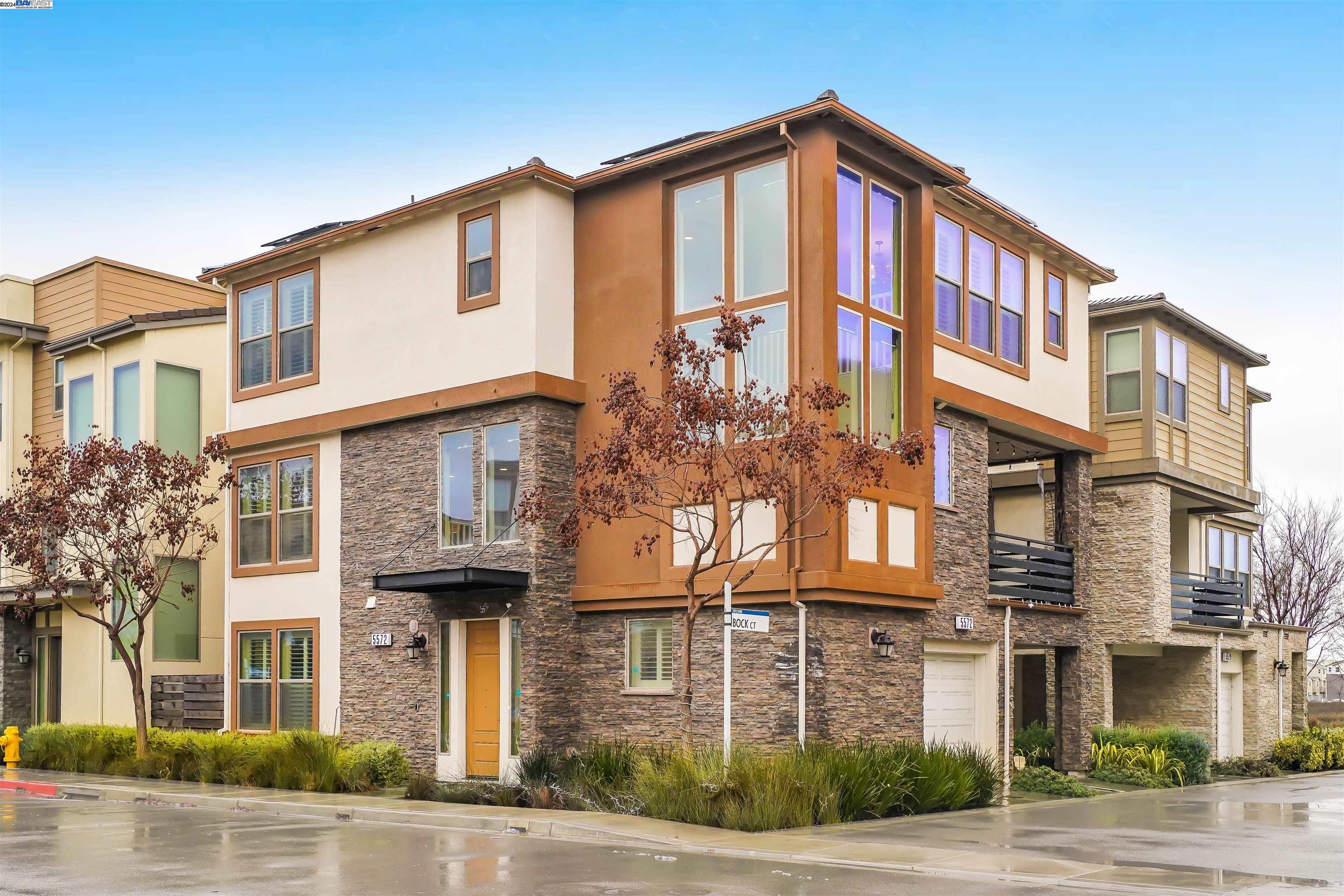 Detail Gallery Image 1 of 1 For 5572 Metropolitan Way, Dublin,  CA 94568 - 4 Beds | 3/1 Baths