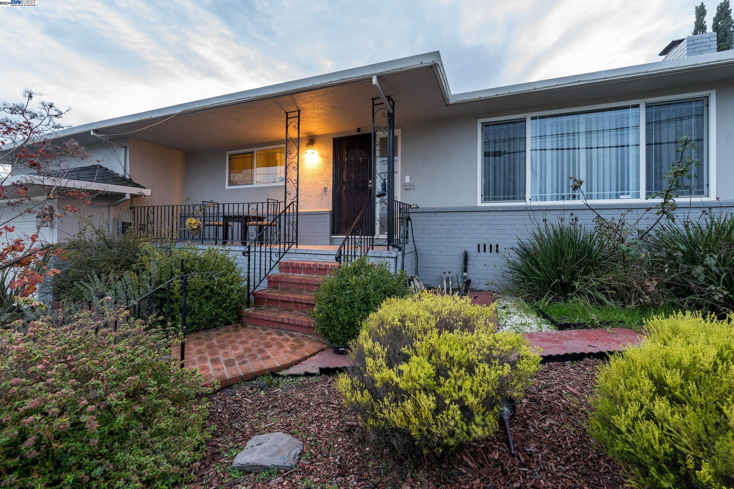 19705 Lake Chabot Rd, Castro Valley, CA 94546 Listing Photo  2