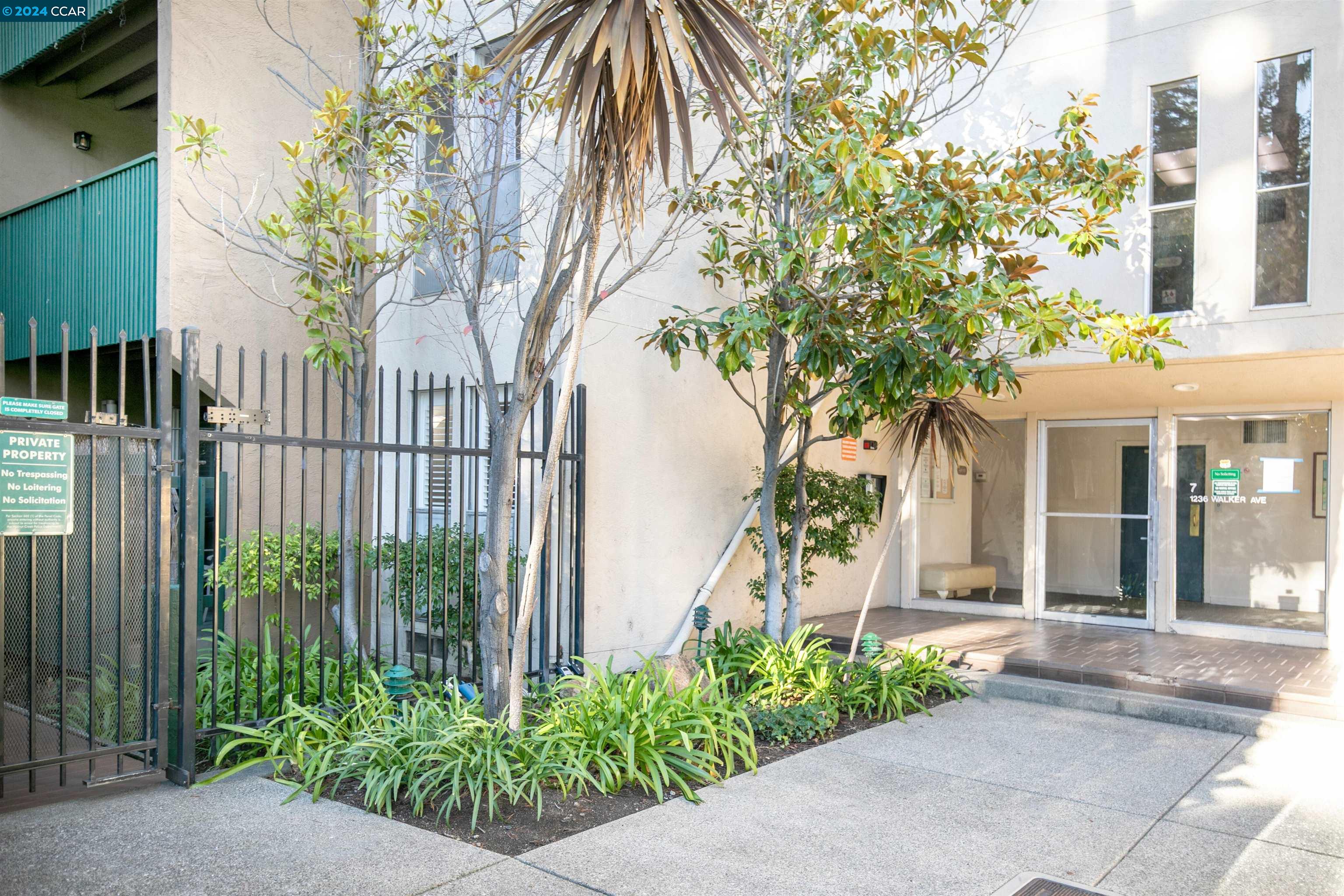 Photo #2: 41047158 Listing 