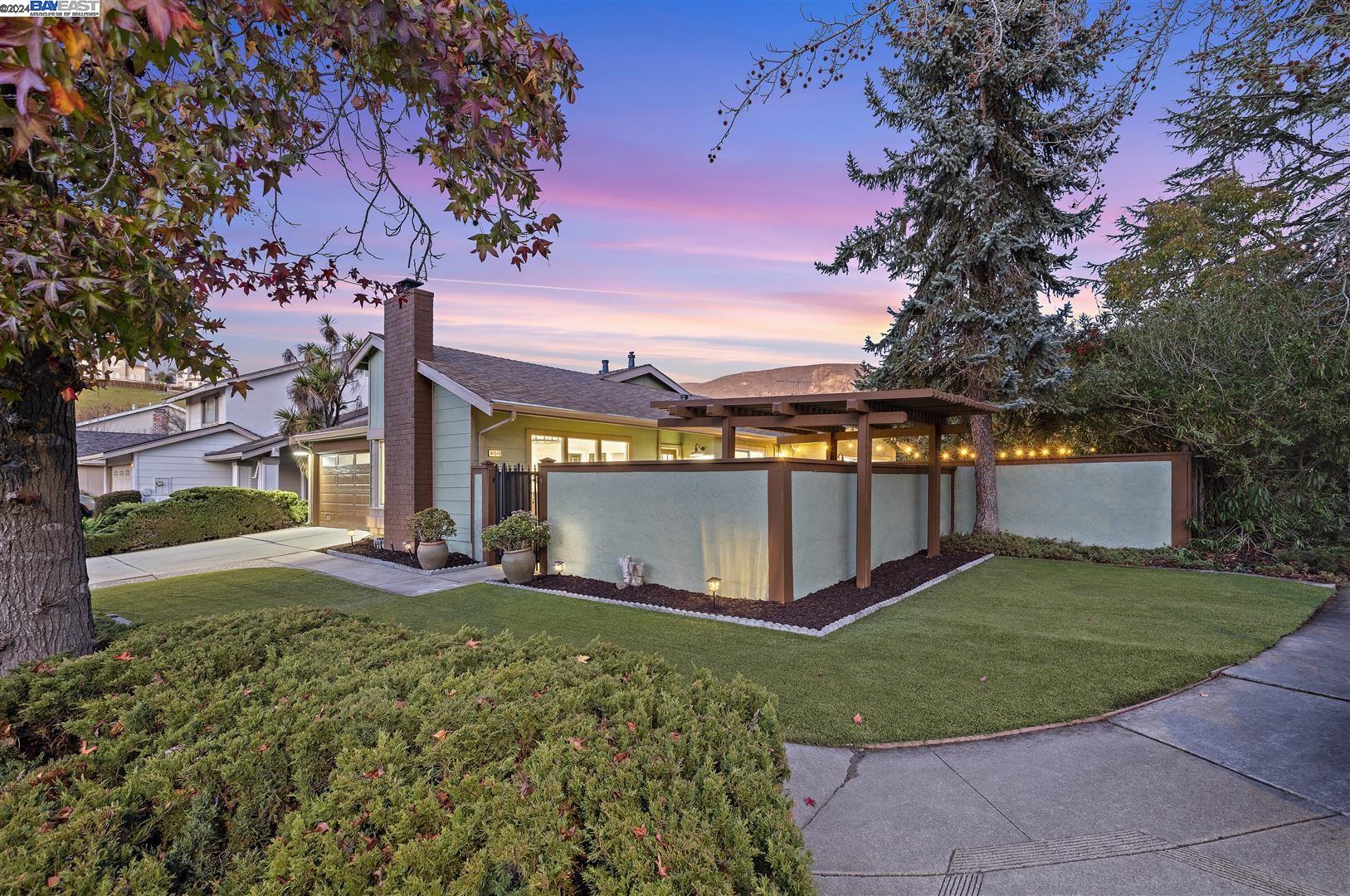 Detail Gallery Image 1 of 1 For 44548 Japala Pl, Fremont,  CA 94539 - 2 Beds | 2 Baths