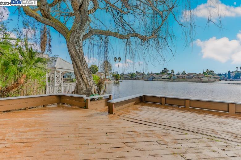 Detail Gallery Image 1 of 1 For 26 N Lake Cir, Antioch,  CA 94509 - 3 Beds | 2/1 Baths