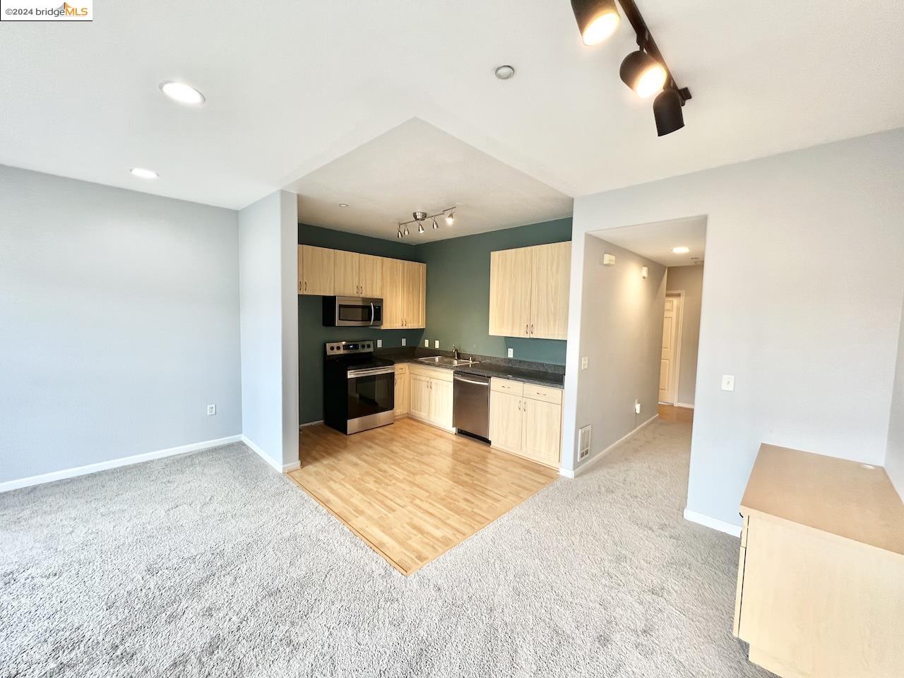 Detail Gallery Image 9 of 35 For 1121 40th St #3402,  Emeryville,  CA 94608 - 1 Beds | 1 Baths