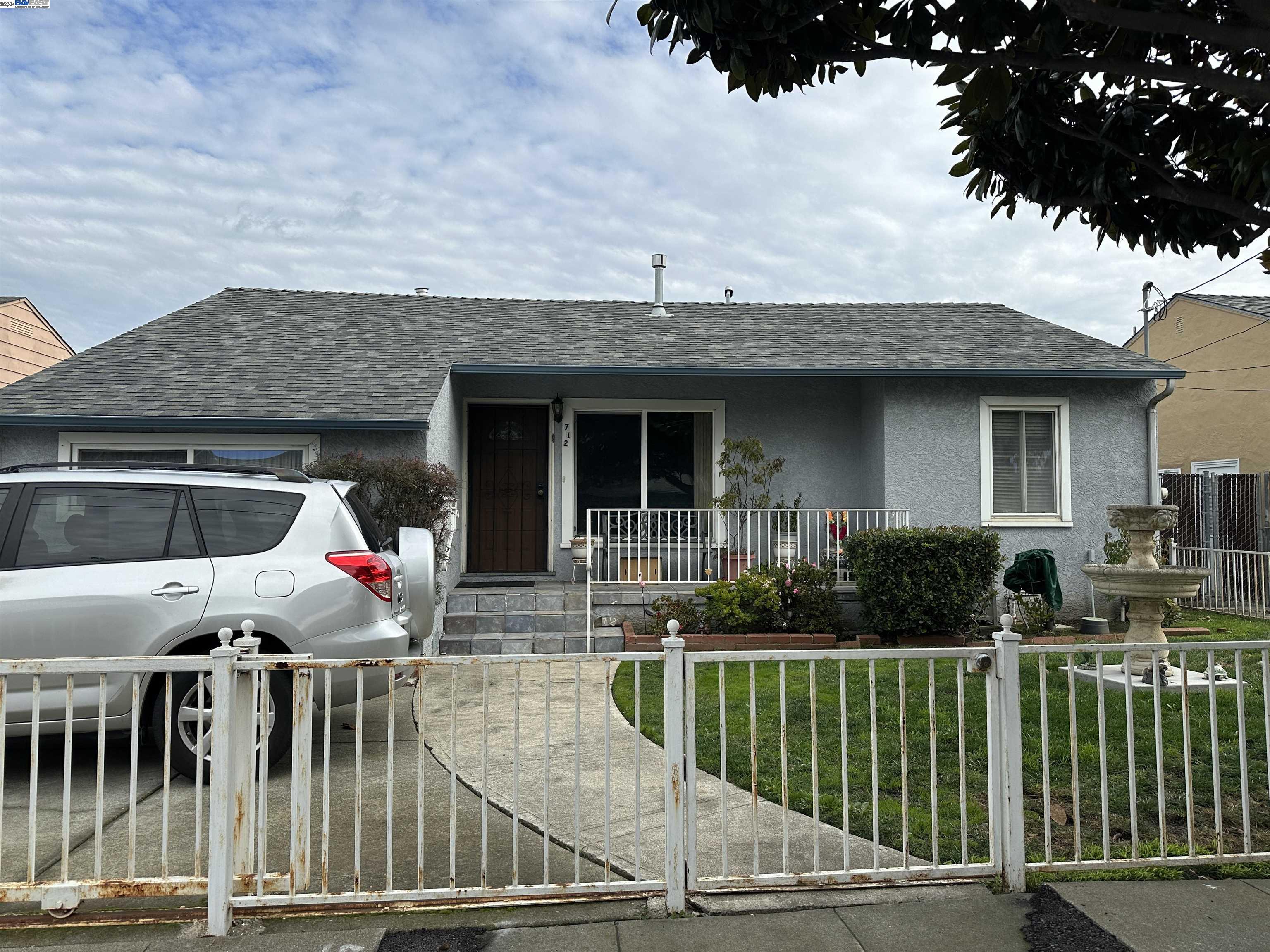 Front Image Thumbnail for BE41047436