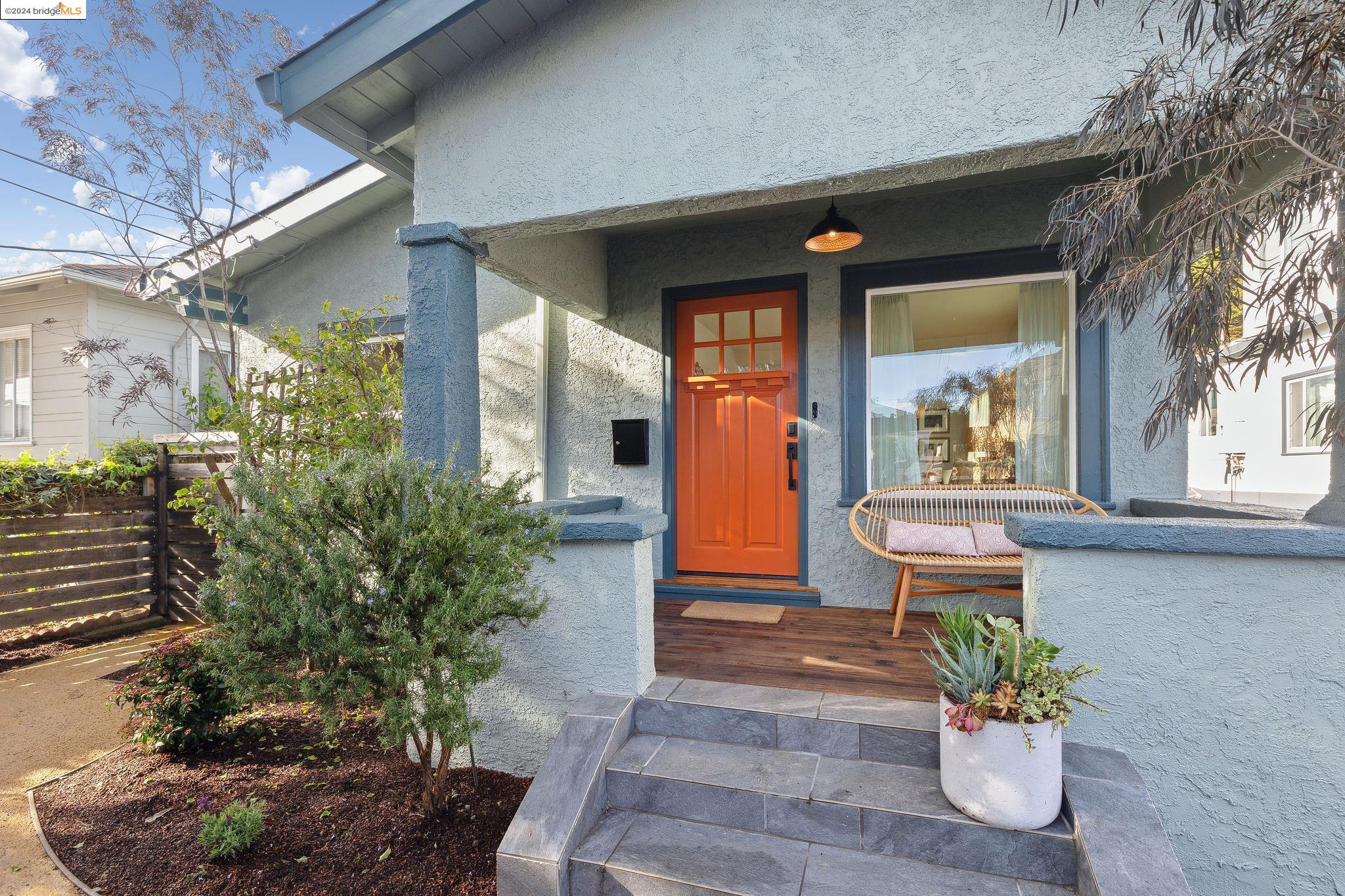Detail Gallery Image 1 of 1 For 2728 Wallace St, Berkeley,  CA 94702 - 4 Beds | 2 Baths