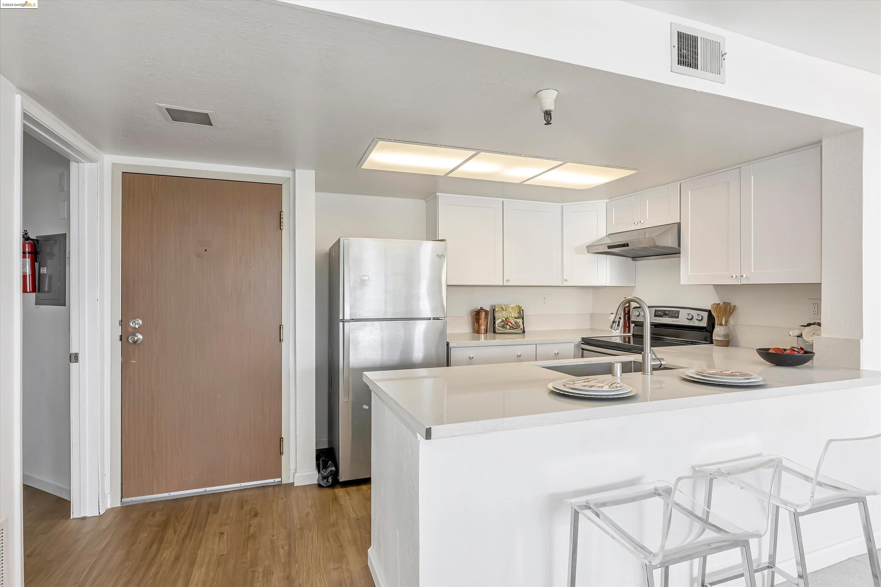 Detail Gallery Image 11 of 37 For 545 Pierce St #2313,  Albany,  CA 94706 - 2 Beds | 2 Baths