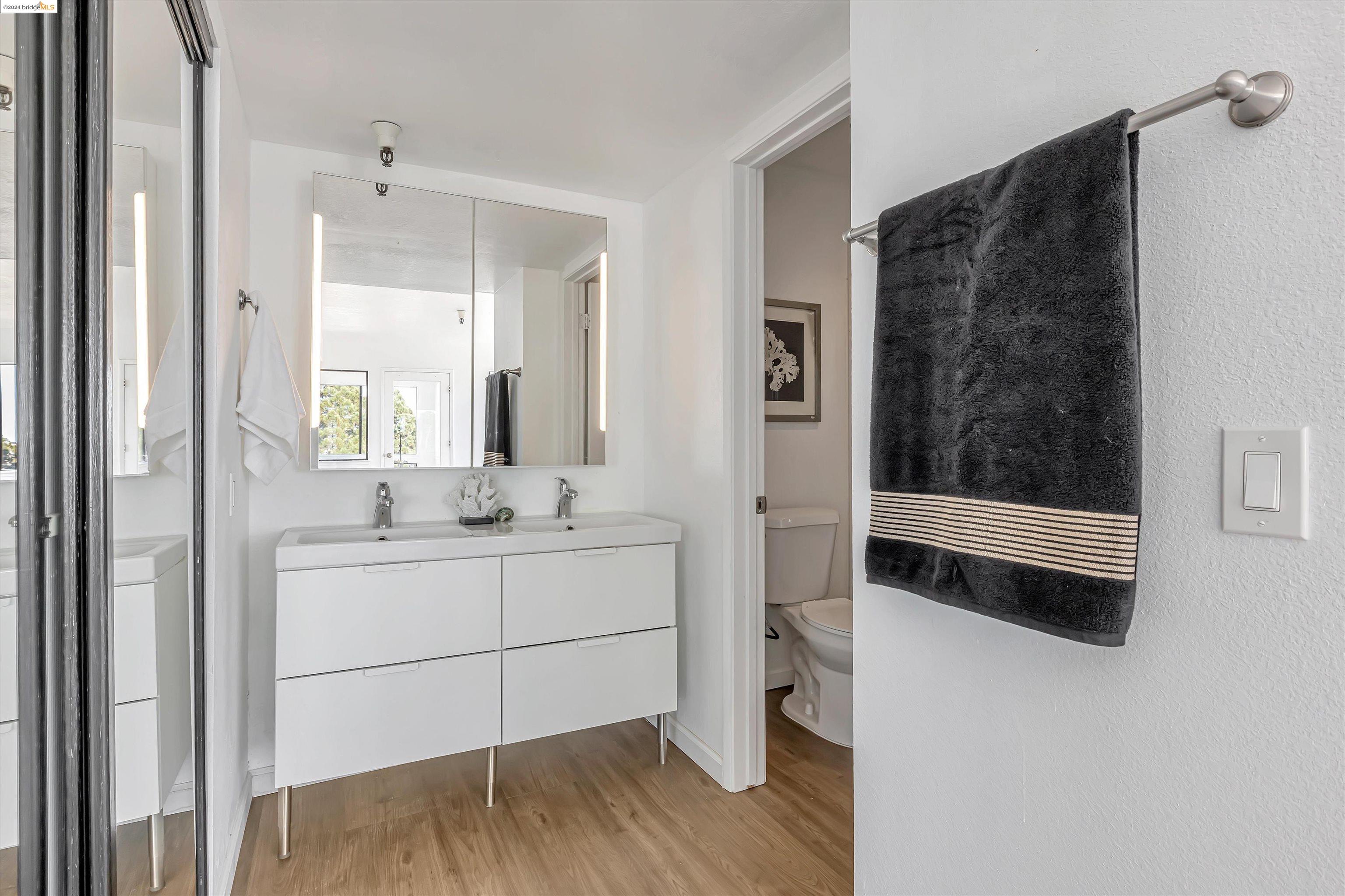 Detail Gallery Image 16 of 37 For 545 Pierce St #2313,  Albany,  CA 94706 - 2 Beds | 2 Baths