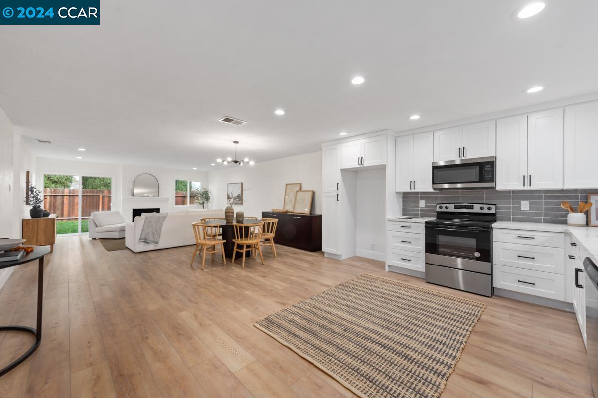Detail Gallery Image 1 of 1 For 2222 Washington Way, Antioch,  CA 94509 - 3 Beds | 2 Baths