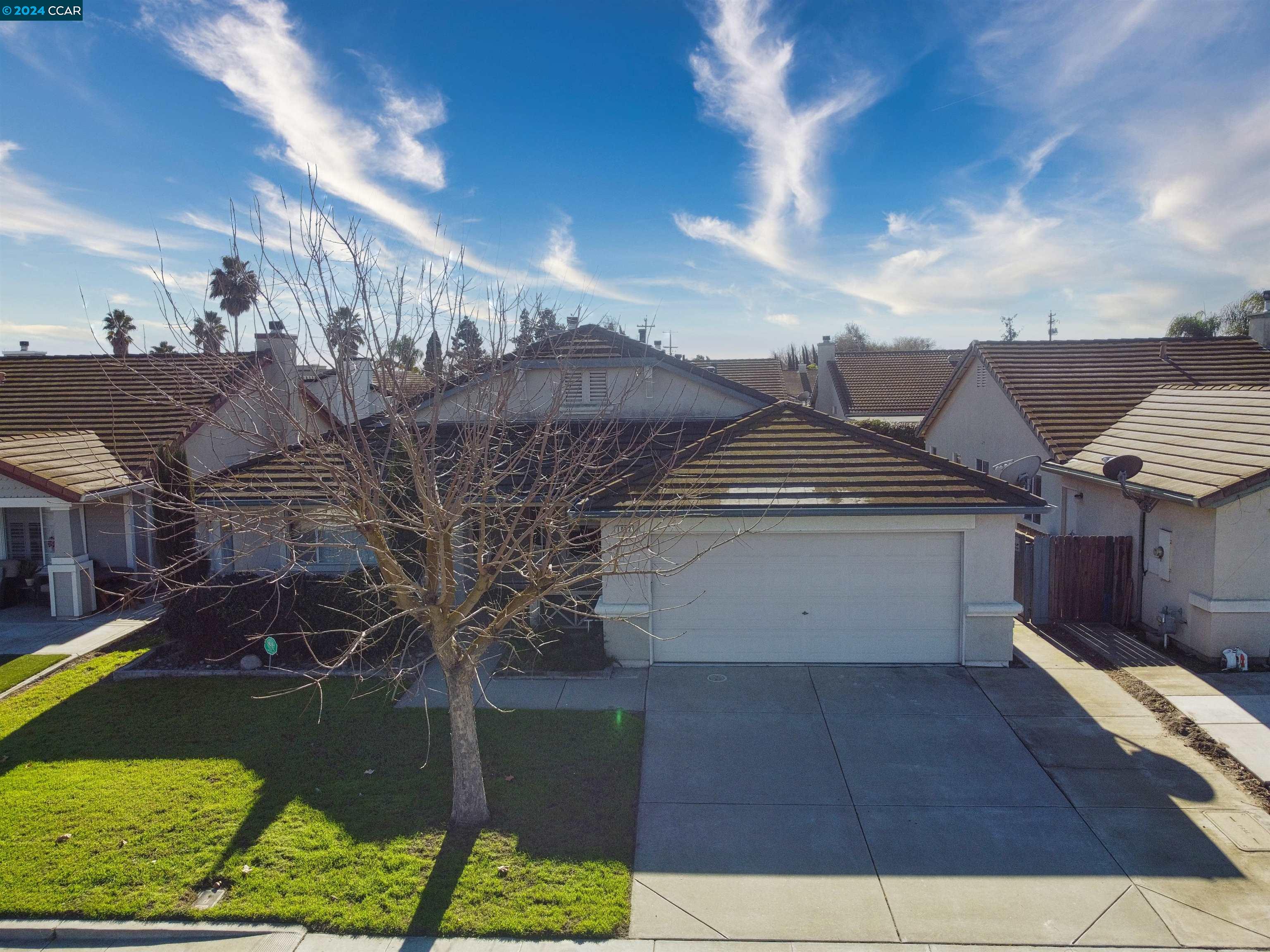 Detail Gallery Image 1 of 1 For 1062 Schadeck Street, Manteca,  CA 95336-5956 - 3 Beds | 2 Baths