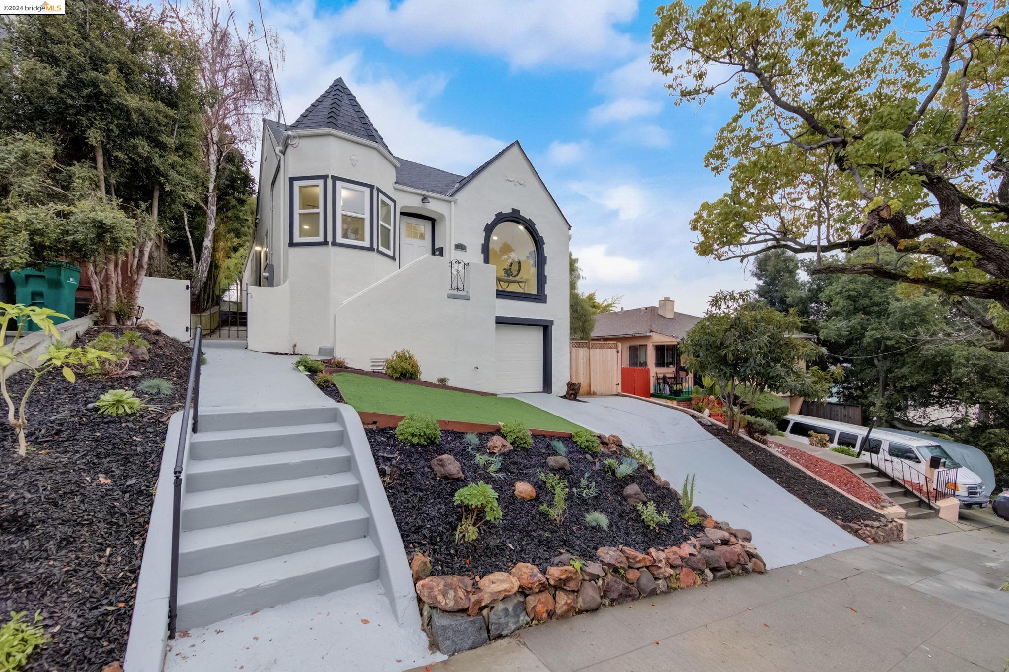 Detail Gallery Image 1 of 1 For 3274 Morcom Ave, Oakland,  CA 94619 - 4 Beds | 2 Baths