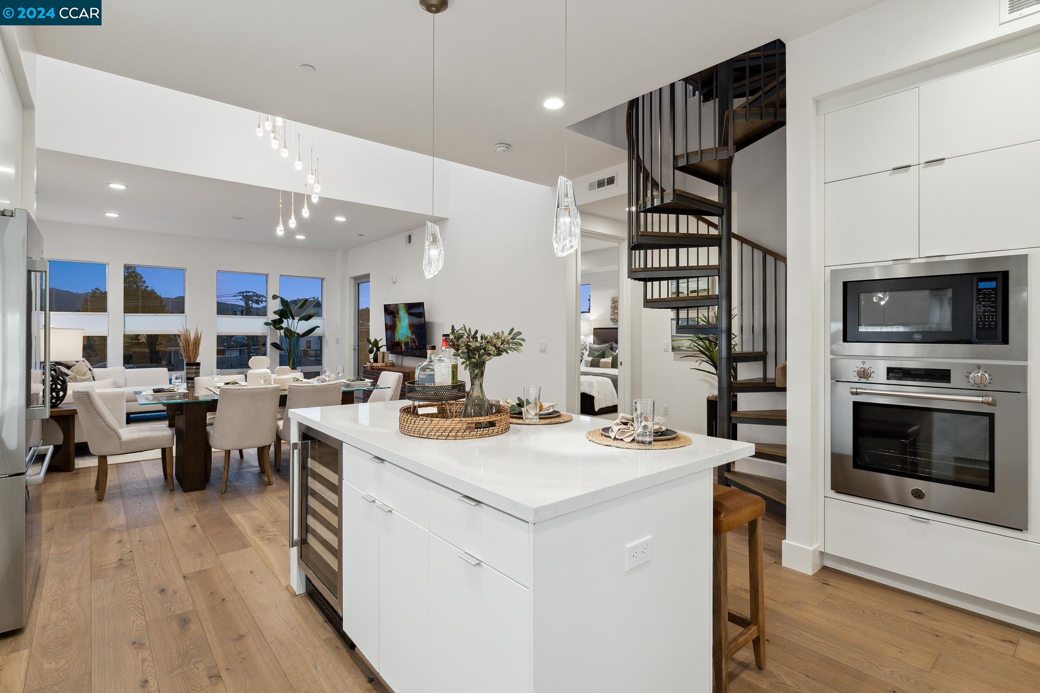 More Details about MLS # 41047873 : 1954 TRINITY AVE. # 301