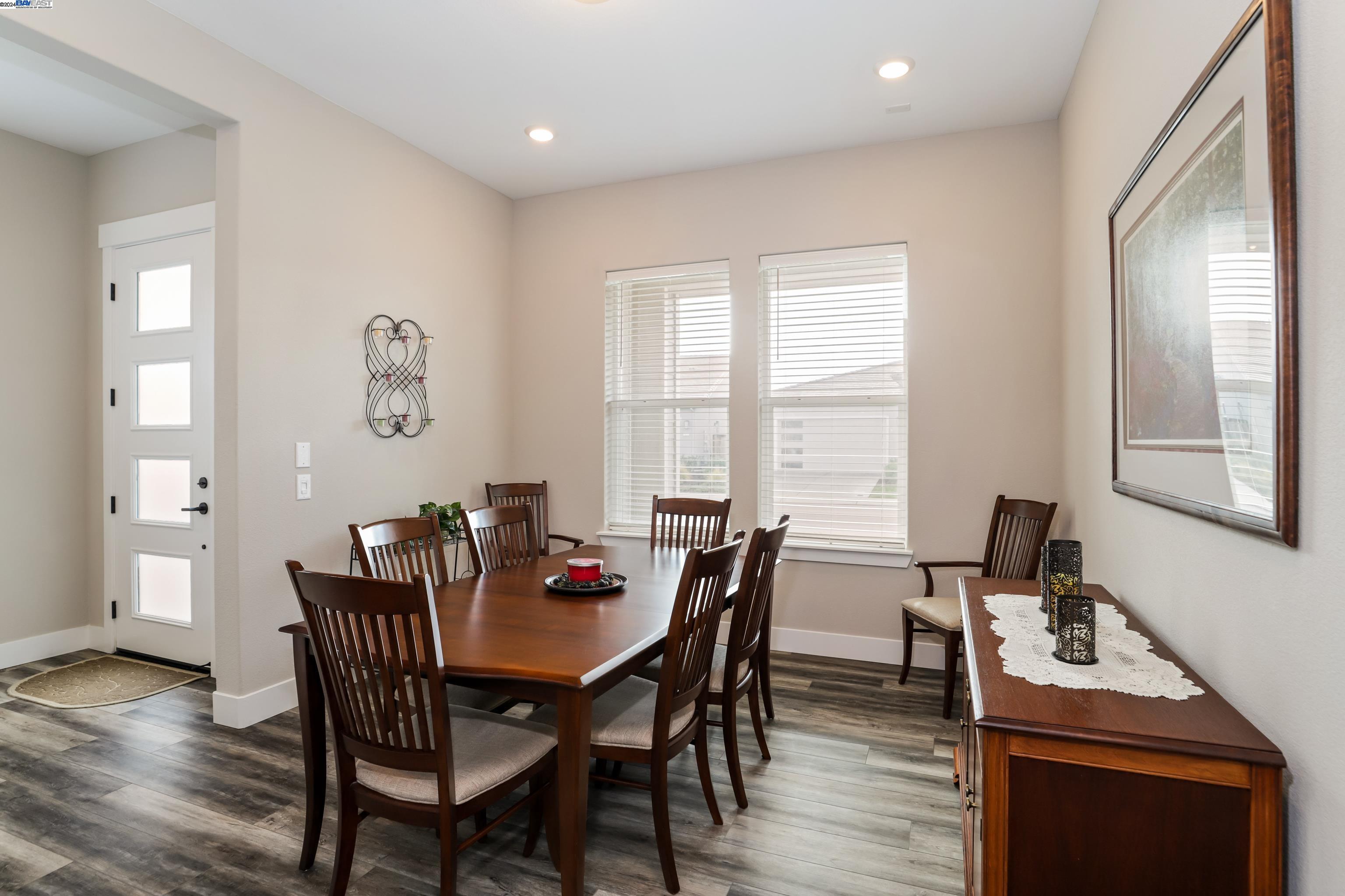Detail Gallery Image 11 of 59 For 1220 Laurel Drive, Manteca,  CA 95336 - 3 Beds | 2/1 Baths