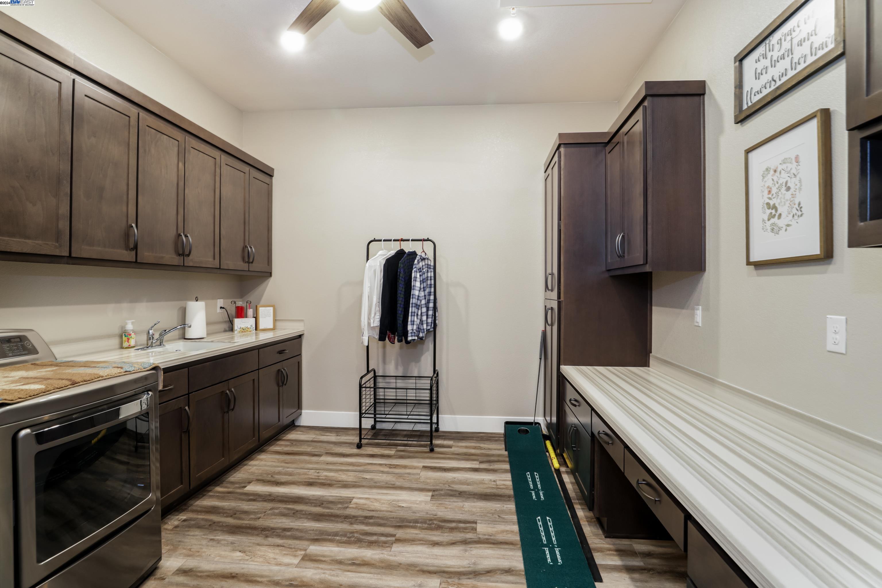 Detail Gallery Image 27 of 59 For 1220 Laurel Drive, Manteca,  CA 95336 - 3 Beds | 2/1 Baths