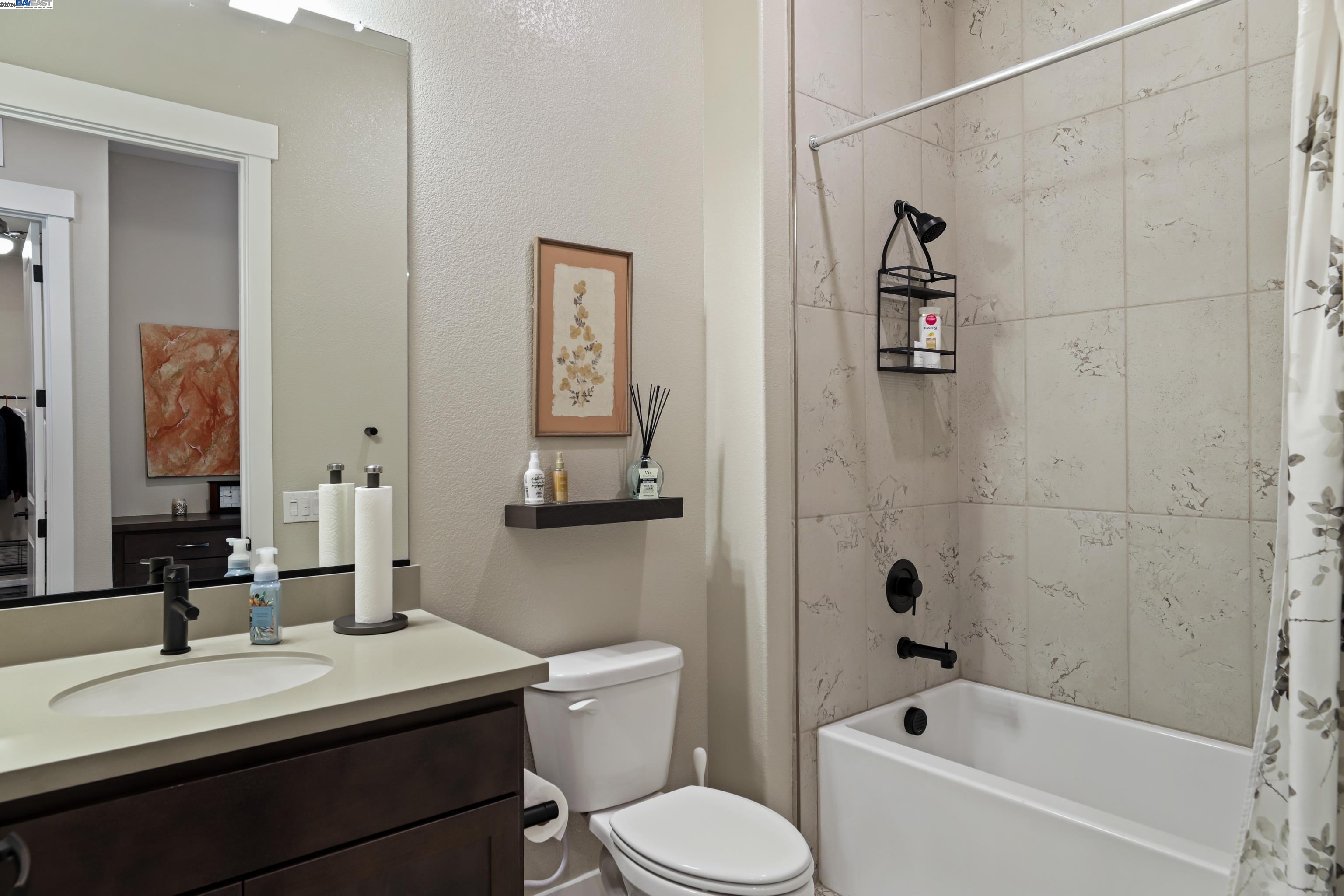 Detail Gallery Image 29 of 59 For 1220 Laurel Drive, Manteca,  CA 95336 - 3 Beds | 2/1 Baths