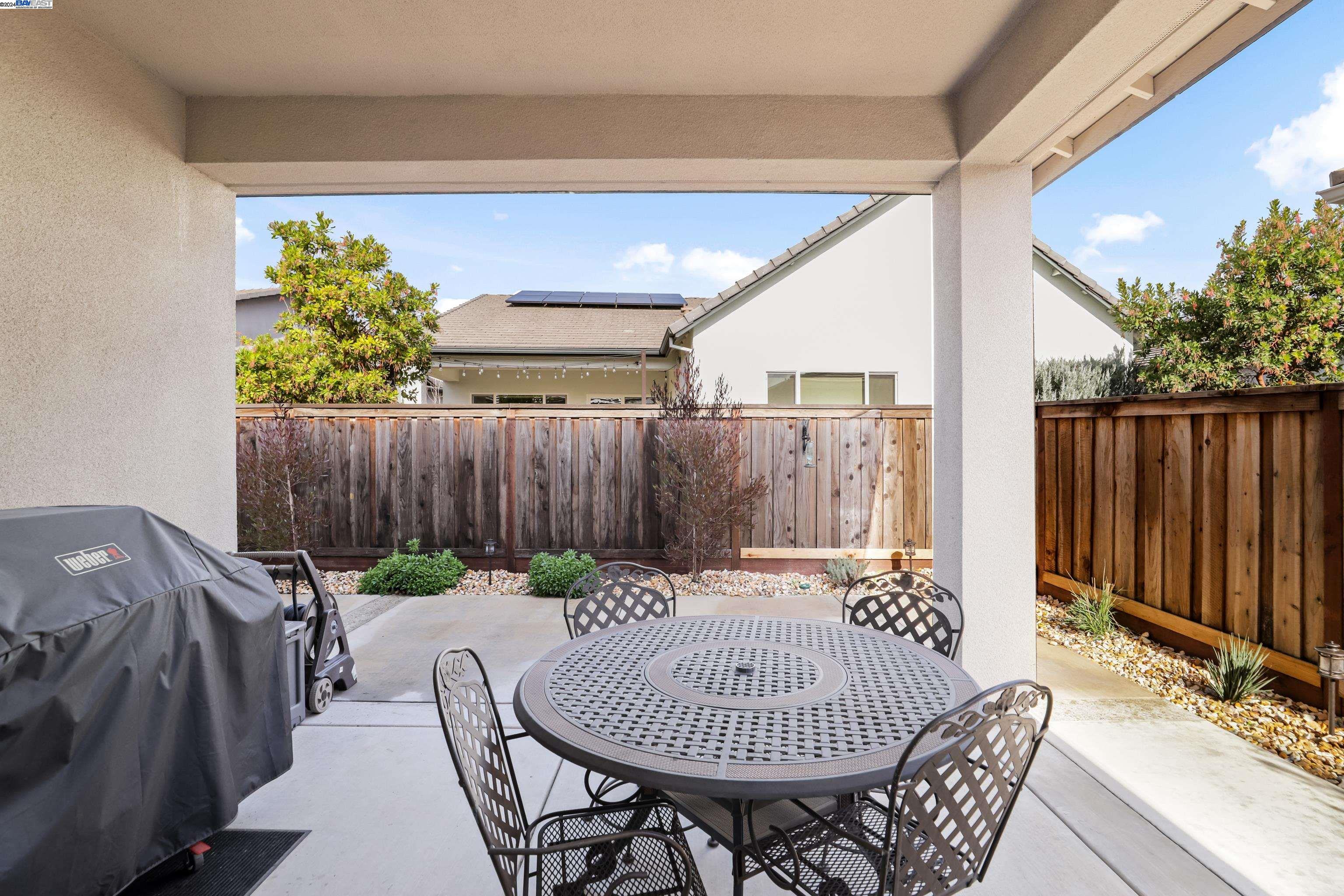Detail Gallery Image 35 of 59 For 1220 Laurel Drive, Manteca,  CA 95336 - 3 Beds | 2/1 Baths