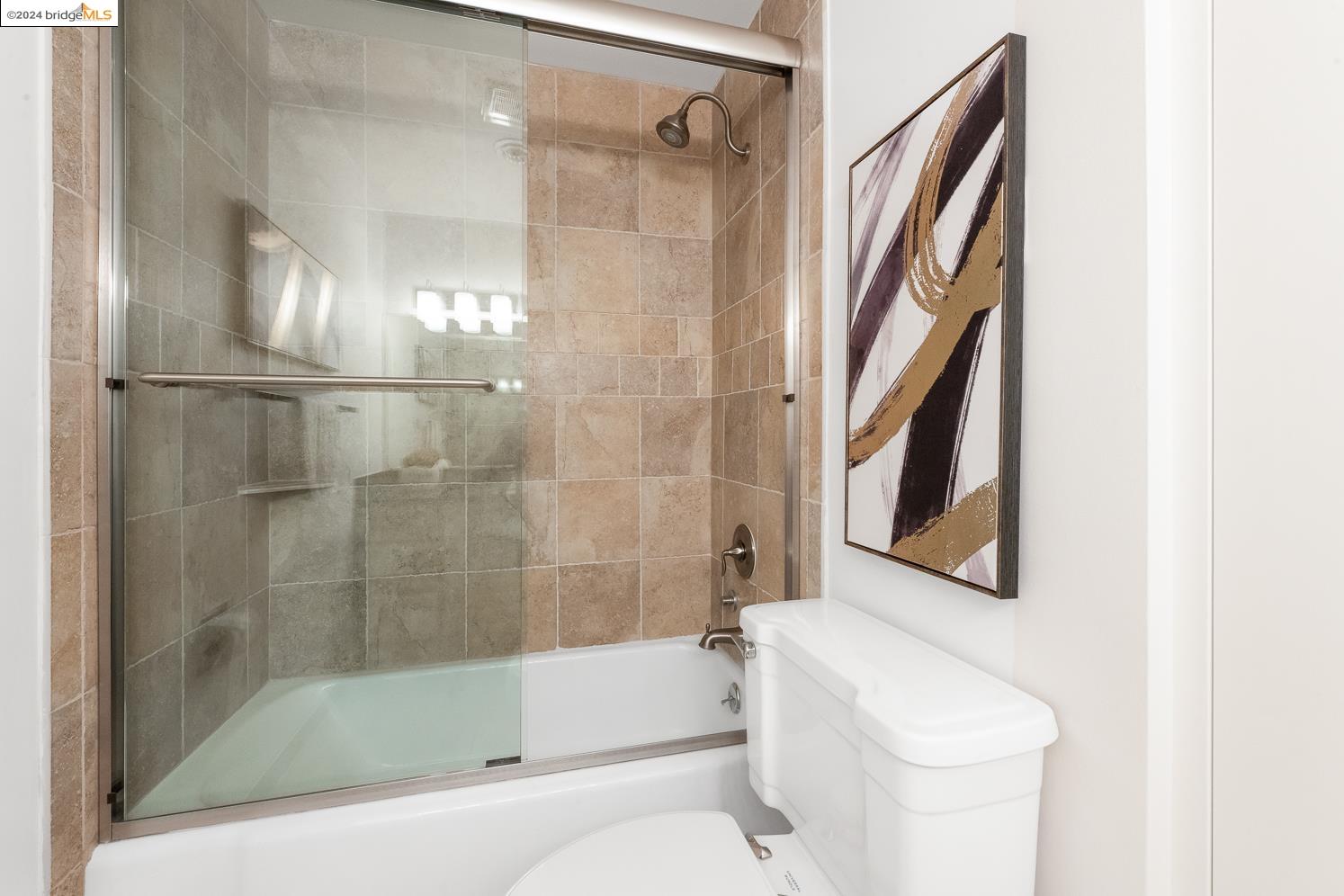 Detail Gallery Image 23 of 41 For 177 19th St 4d,  Oakland,  CA 94612 - 2 Beds | 2 Baths