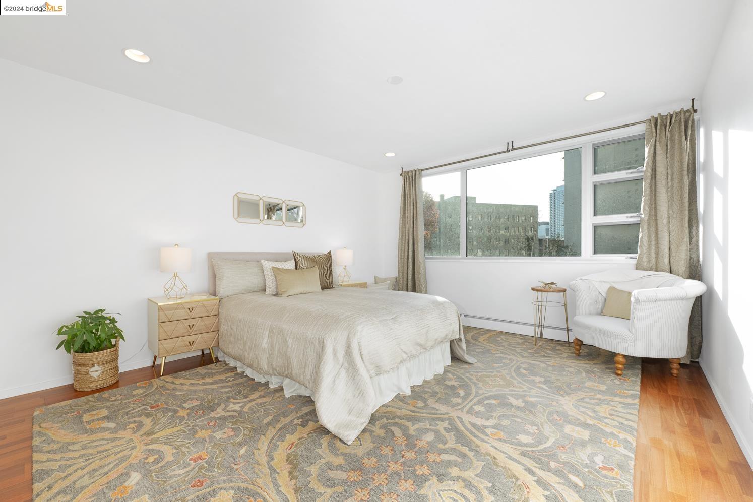 Detail Gallery Image 24 of 41 For 177 19th St 4d,  Oakland,  CA 94612 - 2 Beds | 2 Baths