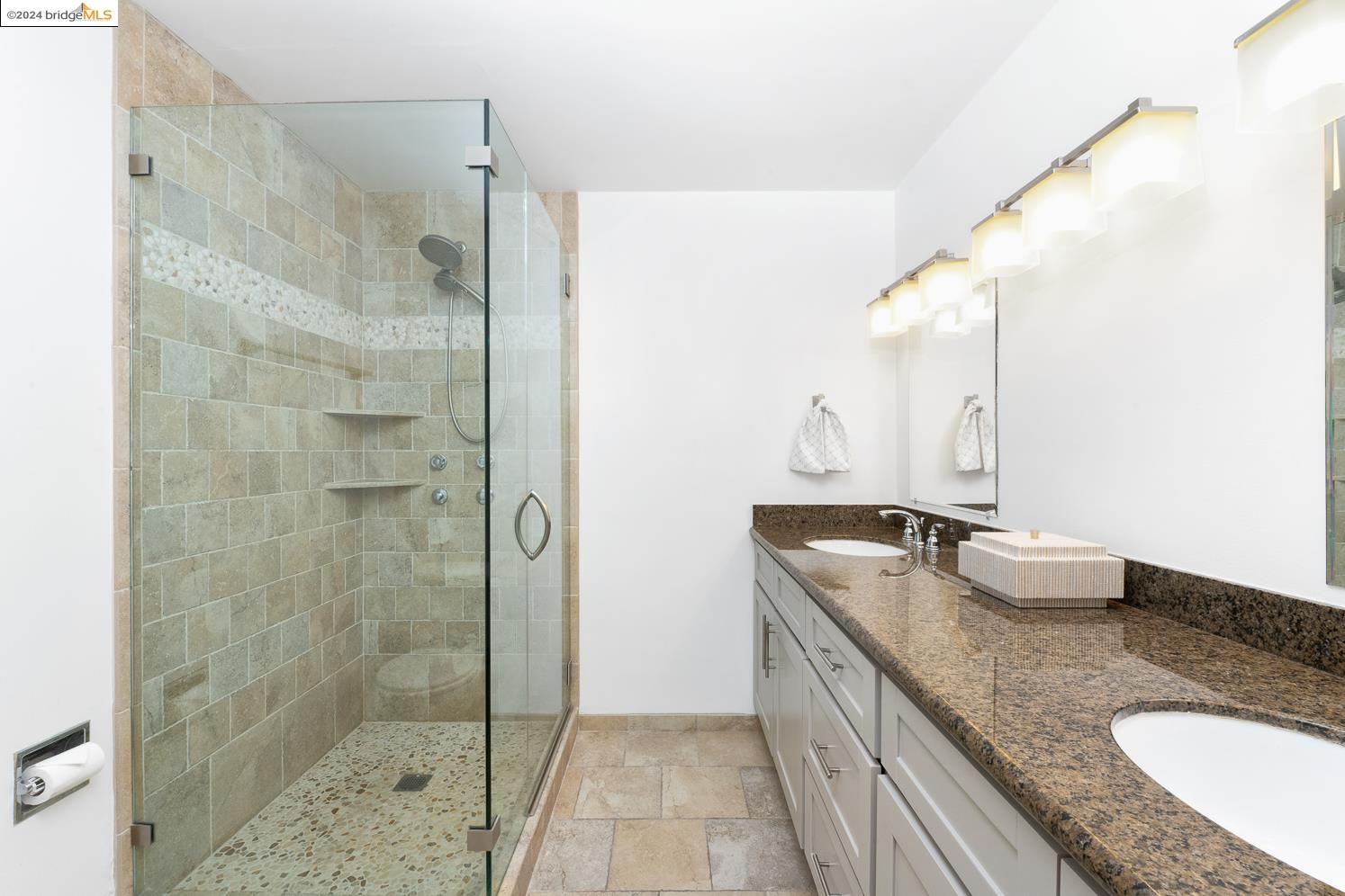 Detail Gallery Image 27 of 41 For 177 19th St 4d,  Oakland,  CA 94612 - 2 Beds | 2 Baths